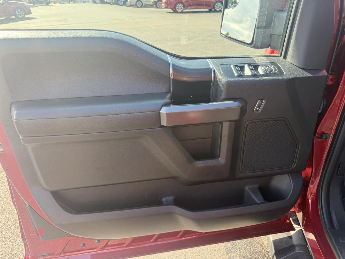 2018 Red /Black Ford F-150 XLT SuperCab 6.5-ft. 4WD (1FTEX1EP7JF) with an 2.7L V6 DOHC 24V TWIN TURBO engine, 10 Speed Auto transmission, located at 11115 Chardon Rd. , Chardon, OH, 44024, (440) 214-9705, 41.580246, -81.241943 - This 2018 Ford F-150 XLT SuperCab 4WD, powered by a 2.7L Twin Turbo EcoBoost V6 and paired with a 10-speed automatic transmission, offers robust performance and versatility, including a 3.73 locking rear differential and an 8,100-pound towing capacity. Comfort and convenience features include power - Photo#17
