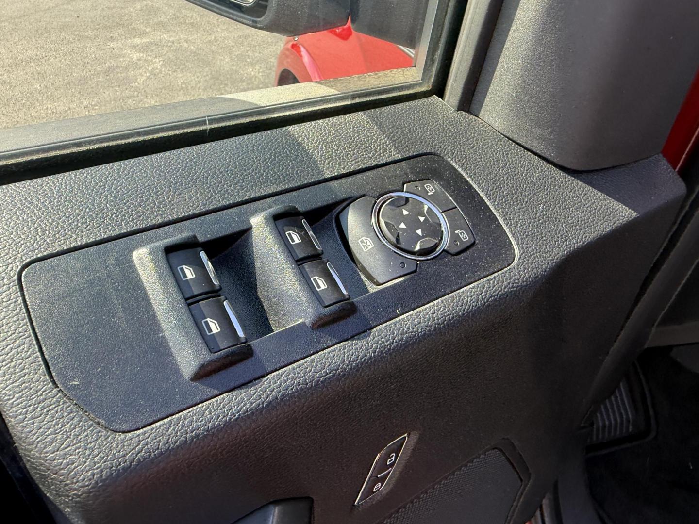 2018 Red /Black Ford F-150 XLT SuperCab 6.5-ft. 4WD (1FTEX1EP7JF) with an 2.7L V6 DOHC 24V TWIN TURBO engine, 10 Speed Auto transmission, located at 11115 Chardon Rd. , Chardon, OH, 44024, (440) 214-9705, 41.580246, -81.241943 - This 2018 Ford F-150 XLT SuperCab 4WD, powered by a 2.7L Twin Turbo EcoBoost V6 and paired with a 10-speed automatic transmission, offers robust performance and versatility, including a 3.73 locking rear differential and an 8,100-pound towing capacity. Comfort and convenience features include power - Photo#18