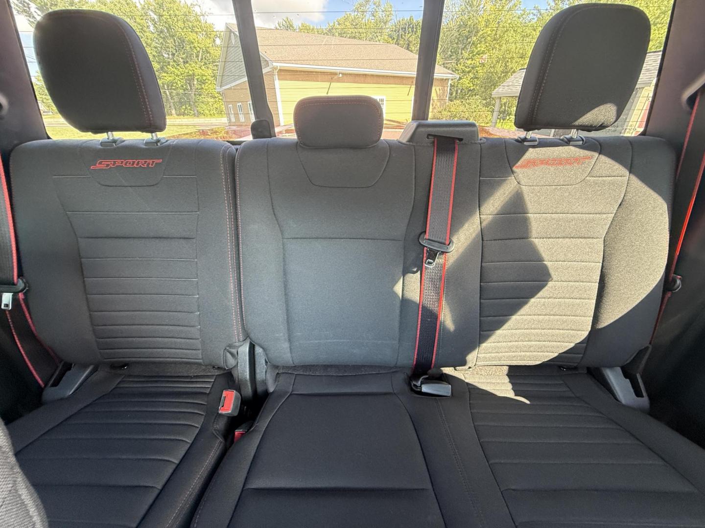 2018 Red /Black Ford F-150 XLT SuperCab 6.5-ft. 4WD (1FTEX1EP7JF) with an 2.7L V6 DOHC 24V TWIN TURBO engine, 10 Speed Auto transmission, located at 11115 Chardon Rd. , Chardon, OH, 44024, (440) 214-9705, 41.580246, -81.241943 - This 2018 Ford F-150 XLT SuperCab 4WD, powered by a 2.7L Twin Turbo EcoBoost V6 and paired with a 10-speed automatic transmission, offers robust performance and versatility, including a 3.73 locking rear differential and an 8,100-pound towing capacity. Comfort and convenience features include power - Photo#32