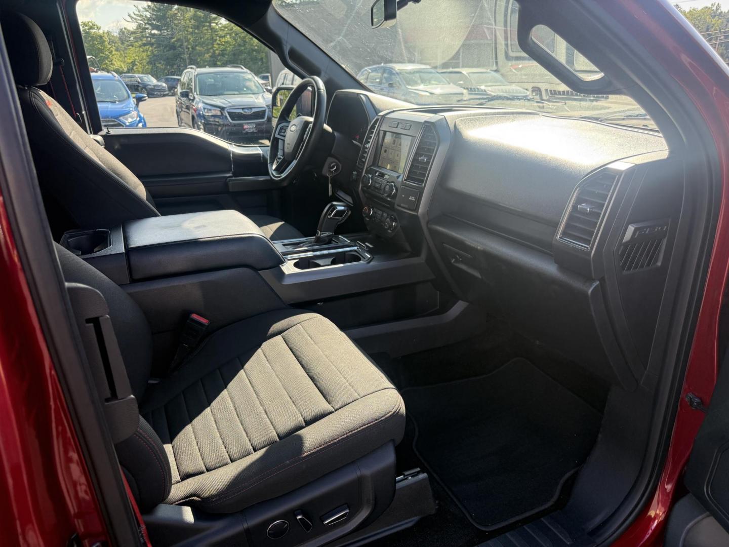 2018 Red /Black Ford F-150 XLT SuperCab 6.5-ft. 4WD (1FTEX1EP7JF) with an 2.7L V6 DOHC 24V TWIN TURBO engine, 10 Speed Auto transmission, located at 11115 Chardon Rd. , Chardon, OH, 44024, (440) 214-9705, 41.580246, -81.241943 - This 2018 Ford F-150 XLT SuperCab 4WD, powered by a 2.7L Twin Turbo EcoBoost V6 and paired with a 10-speed automatic transmission, offers robust performance and versatility, including a 3.73 locking rear differential and an 8,100-pound towing capacity. Comfort and convenience features include power - Photo#38