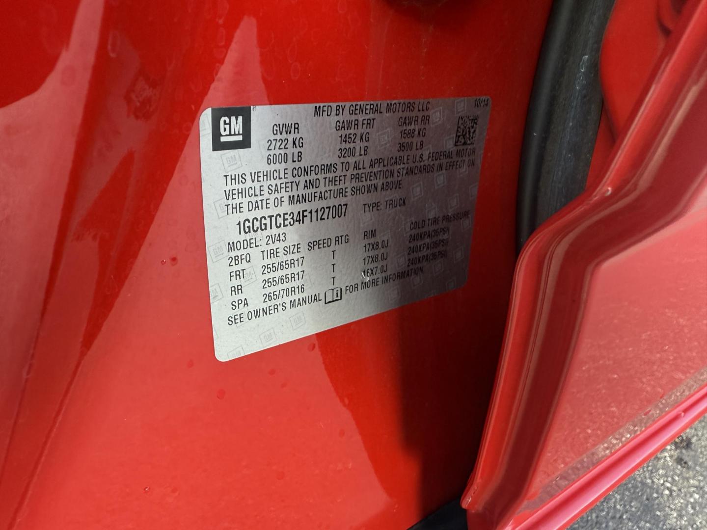 2015 Red /Black Chevrolet Colorado Z71 Crew Cab 4WD Long Box (1GCGTCE34F1) with an 3.6L V6 DOHC 24V GAS engine, 6-Speed Automatic transmission, located at 11115 Chardon Rd. , Chardon, OH, 44024, (440) 214-9705, 41.580246, -81.241943 - This 2015 Chevrolet Colorado Z71 Crew Cab 4WD, equipped with a 3.6L V6 engine and a 6-speed automatic transmission, delivers a balanced mix of power and efficiency with up to 24 MPG highway and a 7,000-pound towing capacity thanks to its 3.42 gearing and G80 locking rear differential. This midsize t - Photo#21