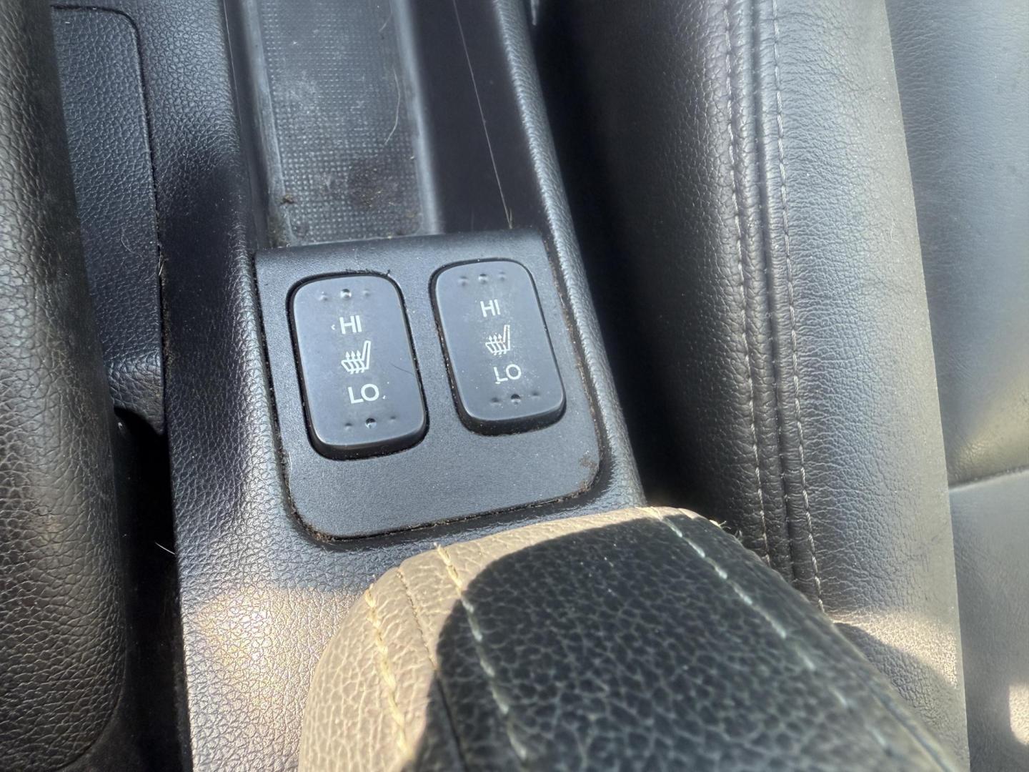 2016 Blue /Black Honda Fit EX-L CVT (3HGGK5H88GM) with an 1.5L I4 SOHC 16V engine, Automatic transmission, located at 11115 Chardon Rd. , Chardon, OH, 44024, (440) 214-9705, 41.580246, -81.241943 - This 2016 Honda Fit EX-L, powered by a 1.5L I4 engine, delivers impressive efficiency with up to 40 MPG highway and packs a surprising array of premium features for its class, including leather interior, heated front seats, a power moonroof, and a 7-inch touchscreen with push-button start. Safety an - Photo#28