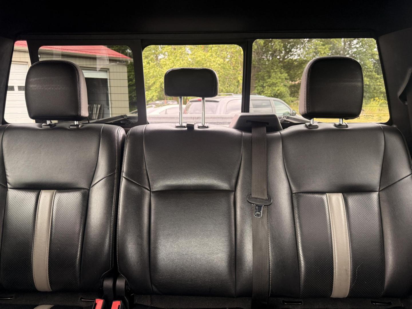 2019 Gray /Black Ford F-150 XLT SuperCrew 5.5-ft. Bed 4WD (1FTEW1EP8KF) with an 2.7L V6 DOHC 24V TWIN TURBO engine, 10 Speed Automatic Transmission transmission, located at 547 E. Main St., Orwell, OH, 44076, (440) 437-5893, 41.535435, -80.847855 - This 2019 Ford F-150 XLT Crew Cab with the 2.7L Twin Turbo EcoBoost V6 and 10-speed automatic transmission offers a strong blend of power and efficiency, delivering 24 MPG on the highway and a towing capacity of 7,600 lbs—ideal for both daily driving and moderate hauling needs. Equipped with 3.55 - Photo#38
