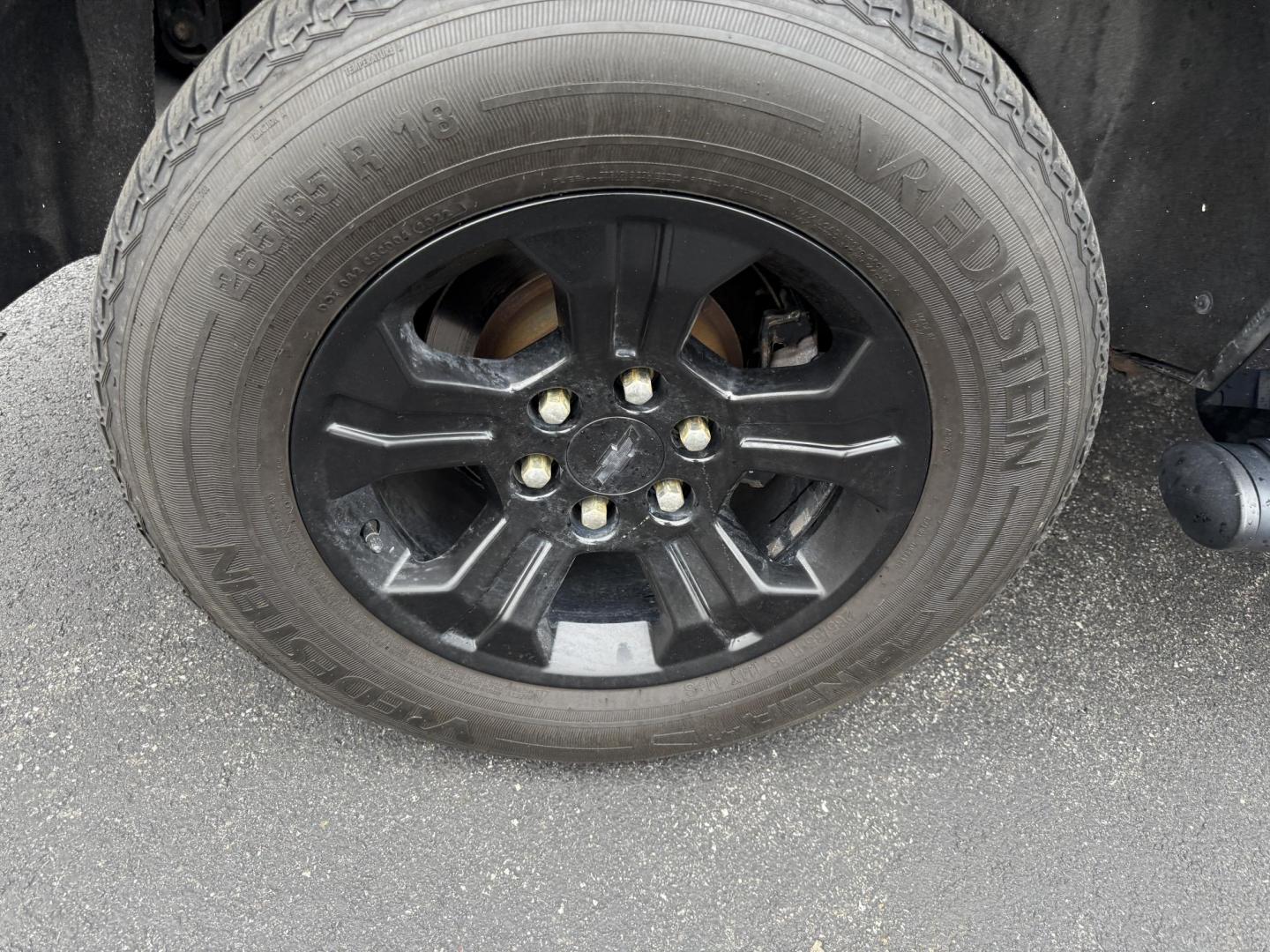 2019 Black /Black Chevrolet Tahoe LS 4WD (1GNSKAKC1KR) with an 5.3L V8 OHV 16V engine, 6A transmission, located at 11115 Chardon Rd. , Chardon, OH, 44024, (440) 214-9705, 41.580246, -81.241943 - This 2019 Chevrolet Tahoe LS 4WD features a robust 5.3L EcoTec3 V8 engine paired with a 6-speed automatic transmission and 3.08 gearing, offering solid performance and a 6,200-pound towing capacity—suitable for family trips and light towing tasks. It comes well-equipped with power front seats, tri - Photo#6