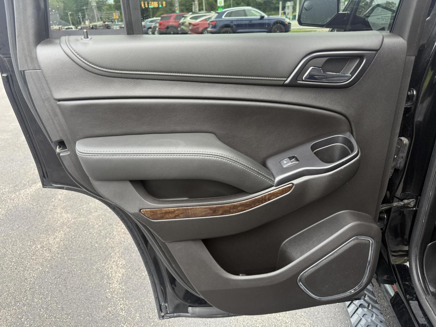 2019 Black /Black Chevrolet Tahoe LS 4WD (1GNSKAKC1KR) with an 5.3L V8 OHV 16V engine, 6A transmission, located at 11115 Chardon Rd. , Chardon, OH, 44024, (440) 214-9705, 41.580246, -81.241943 - This 2019 Chevrolet Tahoe LS 4WD features a robust 5.3L EcoTec3 V8 engine paired with a 6-speed automatic transmission and 3.08 gearing, offering solid performance and a 6,200-pound towing capacity—suitable for family trips and light towing tasks. It comes well-equipped with power front seats, tri - Photo#31