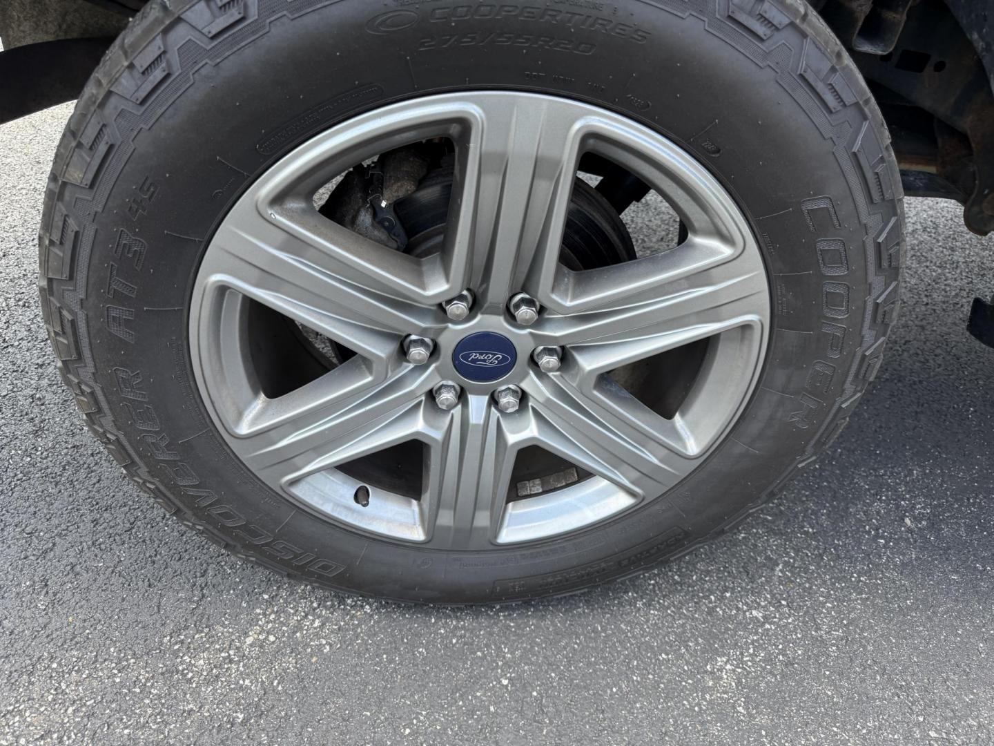 2018 Black /Black Ford F-150 XLT SuperCrew 5.5-ft. Bed 4WD (1FTEW1EP8JF) with an 2.7L V6 DOHC 24V TWIN TURBO engine, 10 Speed Auto transmission, located at 11115 Chardon Rd. , Chardon, OH, 44024, (440) 214-9705, 41.580246, -81.241943 - Photo#7