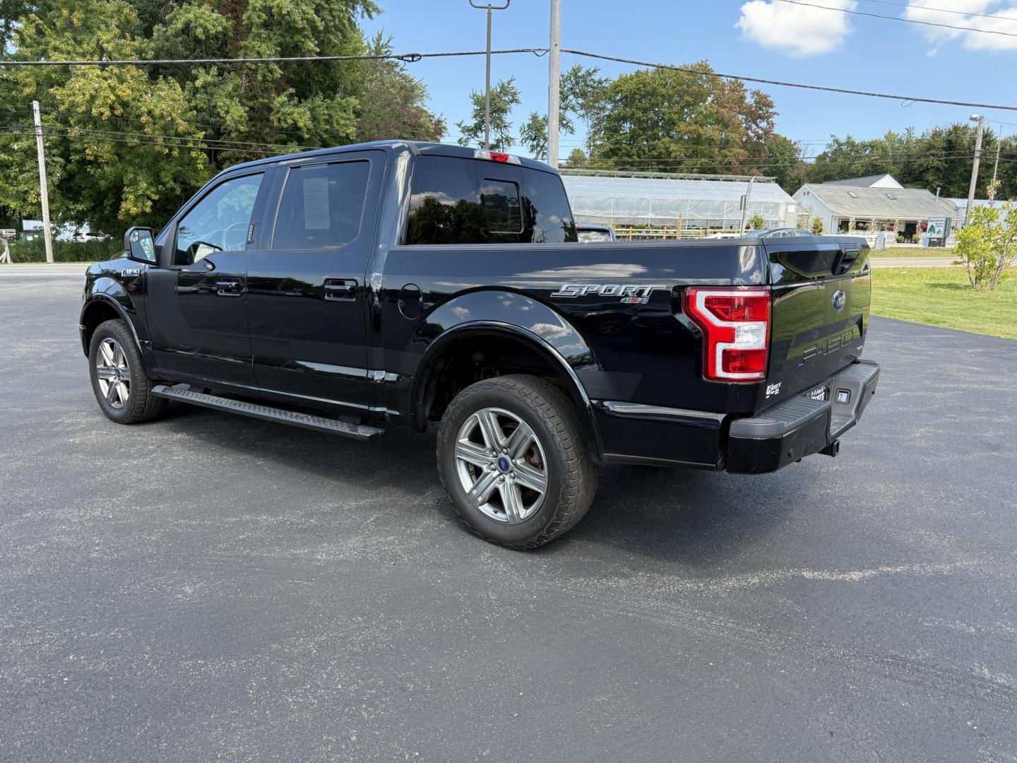 2018 Black /Black Ford F-150 XLT SuperCrew 5.5-ft. Bed 4WD (1FTEW1EP8JF) with an 2.7L V6 DOHC 24V TWIN TURBO engine, 10 Speed Auto transmission, located at 11115 Chardon Rd. , Chardon, OH, 44024, (440) 214-9705, 41.580246, -81.241943 - Photo#11