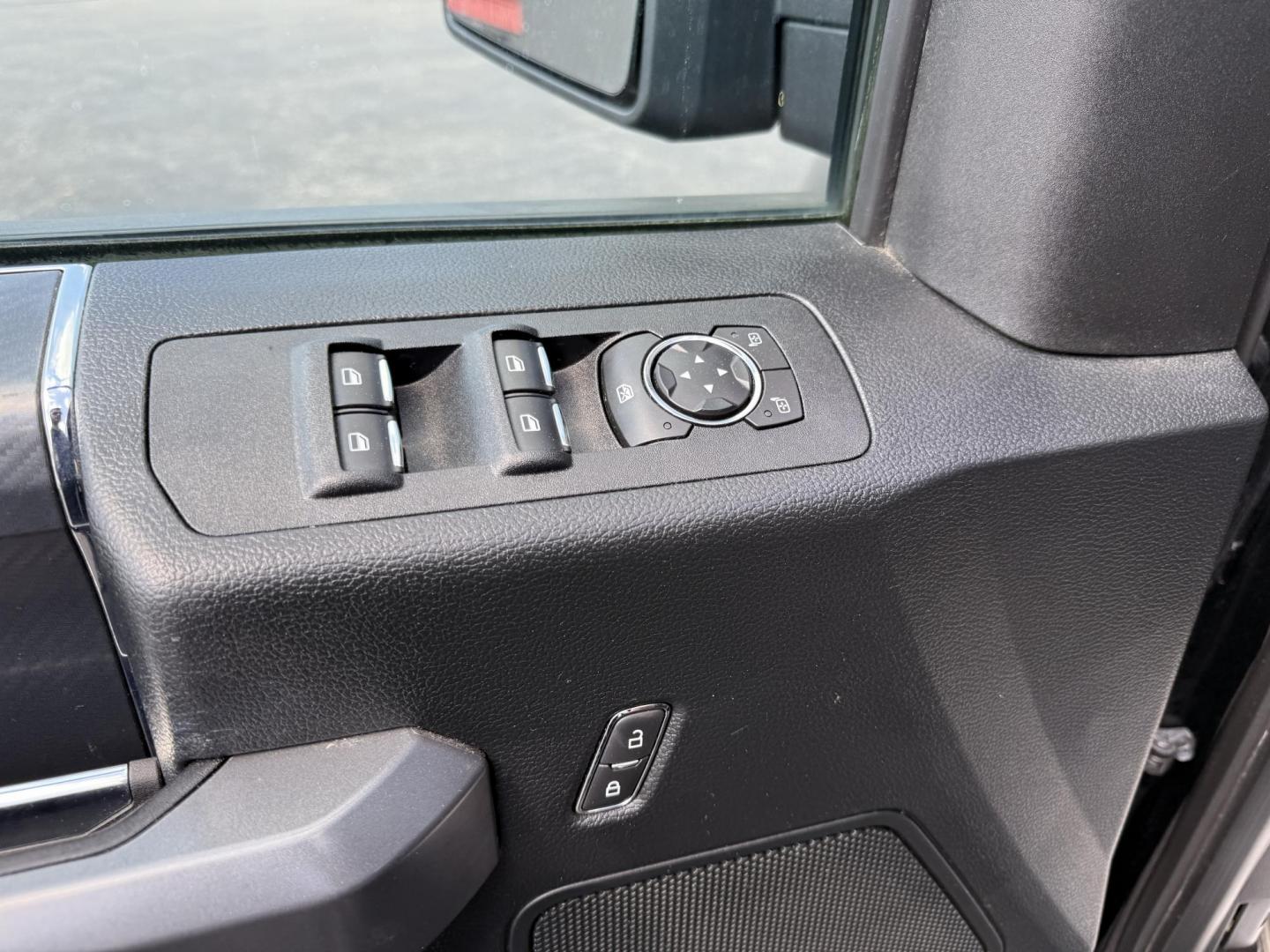 2018 Black /Black Ford F-150 XLT SuperCrew 5.5-ft. Bed 4WD (1FTEW1EP8JF) with an 2.7L V6 DOHC 24V TWIN TURBO engine, 10 Speed Auto transmission, located at 11115 Chardon Rd. , Chardon, OH, 44024, (440) 214-9705, 41.580246, -81.241943 - Photo#18