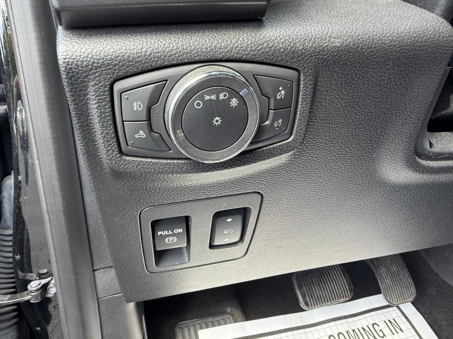 2018 Black /Black Ford F-150 XLT SuperCrew 5.5-ft. Bed 4WD (1FTEW1EP8JF) with an 2.7L V6 DOHC 24V TWIN TURBO engine, 10 Speed Auto transmission, located at 11115 Chardon Rd. , Chardon, OH, 44024, (440) 214-9705, 41.580246, -81.241943 - Photo#19