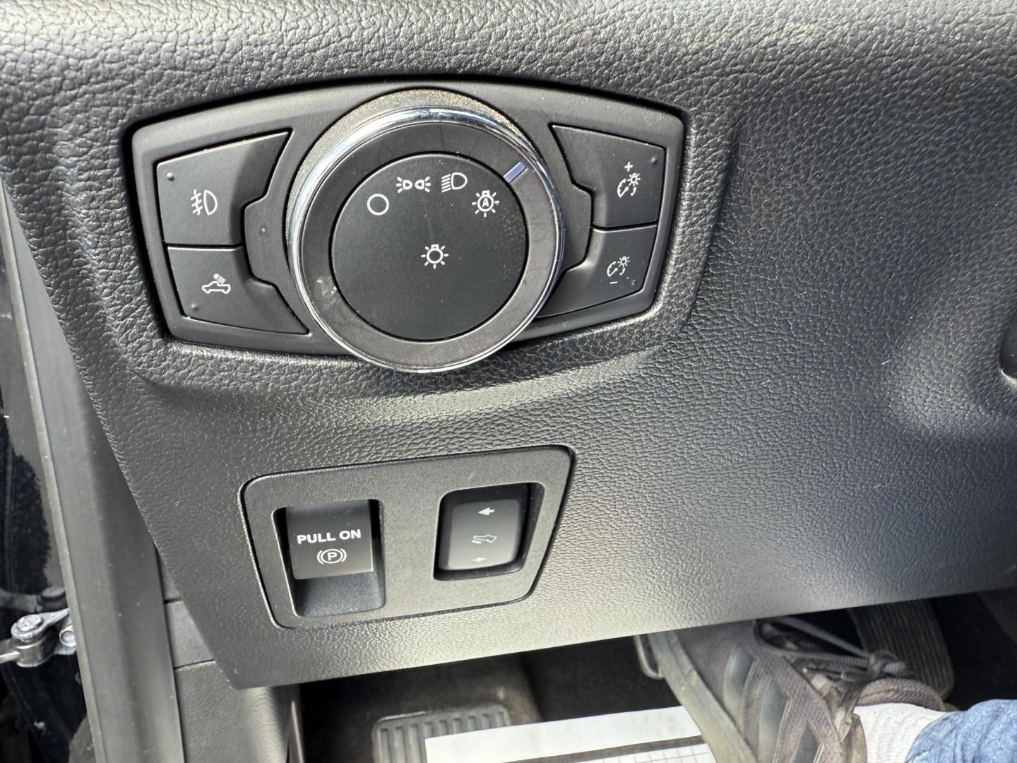 2018 Black /Black Ford F-150 XLT SuperCrew 5.5-ft. Bed 4WD (1FTEW1EP8JF) with an 2.7L V6 DOHC 24V TWIN TURBO engine, 10 Speed Auto transmission, located at 11115 Chardon Rd. , Chardon, OH, 44024, (440) 214-9705, 41.580246, -81.241943 - Photo#32