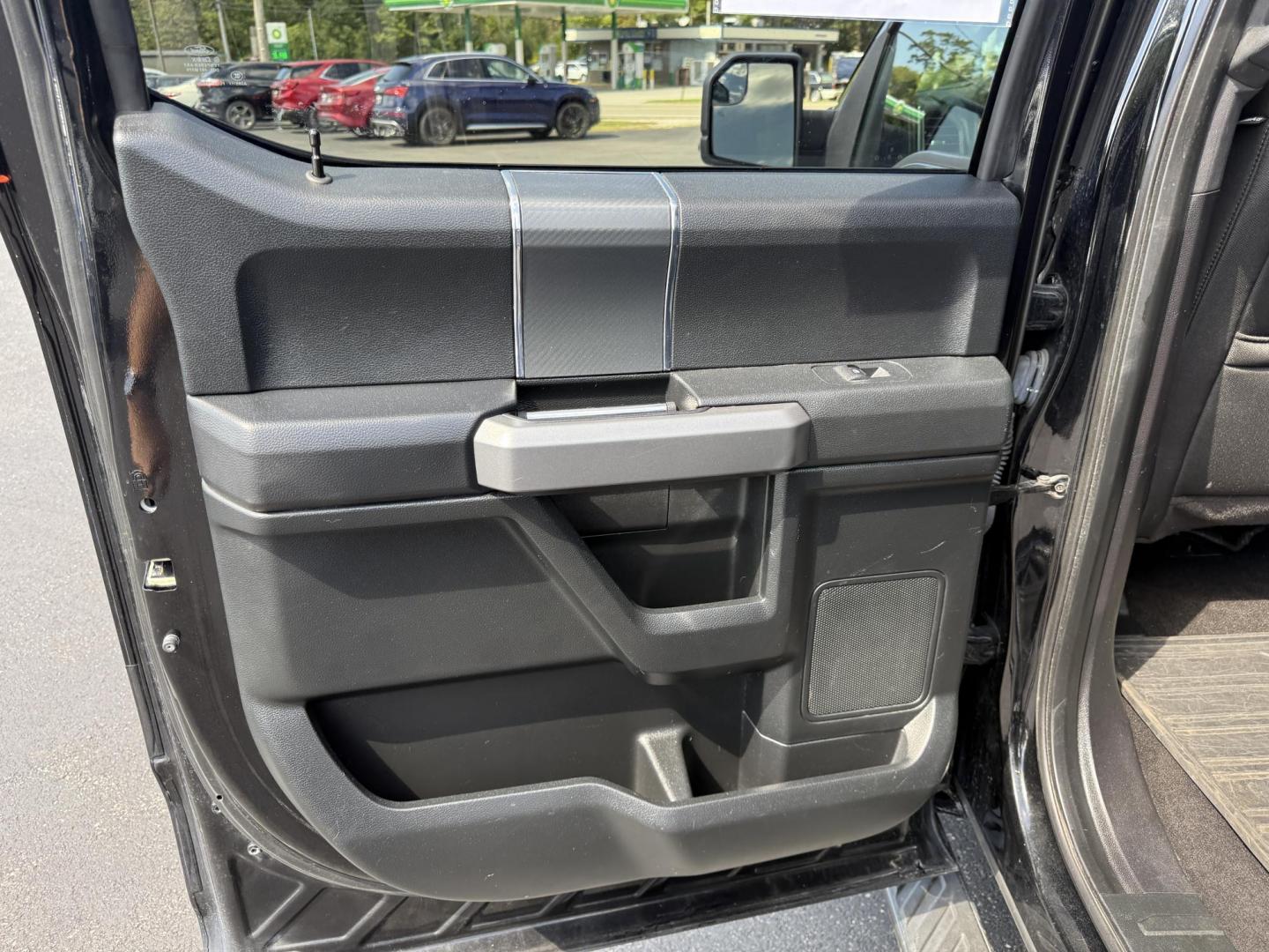 2018 Black /Black Ford F-150 XLT SuperCrew 5.5-ft. Bed 4WD (1FTEW1EP8JF) with an 2.7L V6 DOHC 24V TWIN TURBO engine, 10 Speed Auto transmission, located at 11115 Chardon Rd. , Chardon, OH, 44024, (440) 214-9705, 41.580246, -81.241943 - Photo#36