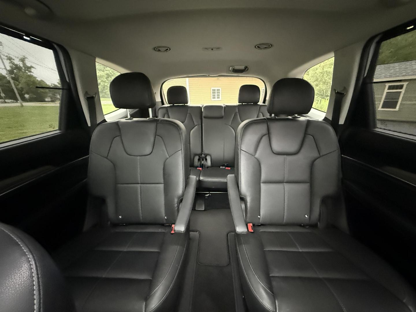 2021 Gray /Black Kia Telluride EX AWD (5XYP3DHC9MG) with an 3.8L V6 DOHC 24V engine, 8A transmission, located at 11115 Chardon Rd. , Chardon, OH, 44024, (440) 214-9705, 41.580246, -81.241943 - This One Owner 2021 Kia Telluride EX AWD, powered by a 3.8L V6 and 8-speed automatic transmission, is a spacious and feature-rich SUV offering leather interior, heated and cooled power front seats, 2nd row captain’s chairs, tri-zone automatic climate control, and a power sunroof. Its tech highligh - Photo#33