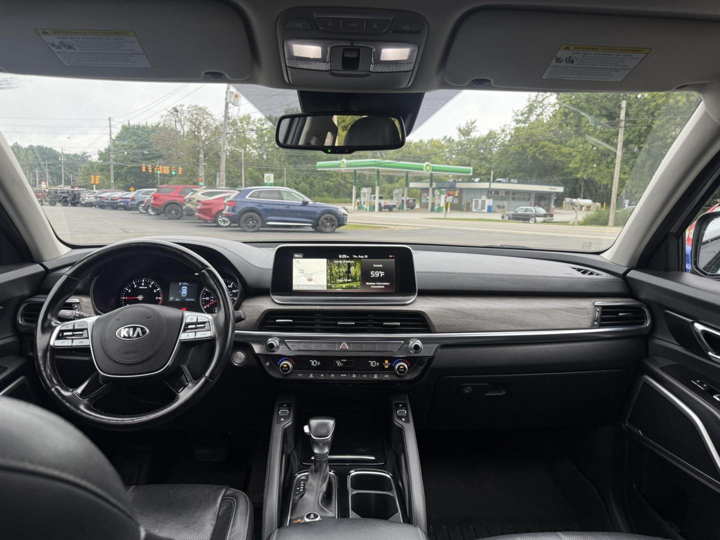 2021 Gray /Black Kia Telluride EX AWD (5XYP3DHC9MG) with an 3.8L V6 DOHC 24V engine, 8A transmission, located at 11115 Chardon Rd. , Chardon, OH, 44024, (440) 214-9705, 41.580246, -81.241943 - This One Owner 2021 Kia Telluride EX AWD, powered by a 3.8L V6 and 8-speed automatic transmission, is a spacious and feature-rich SUV offering leather interior, heated and cooled power front seats, 2nd row captain’s chairs, tri-zone automatic climate control, and a power sunroof. Its tech highligh - Photo#37