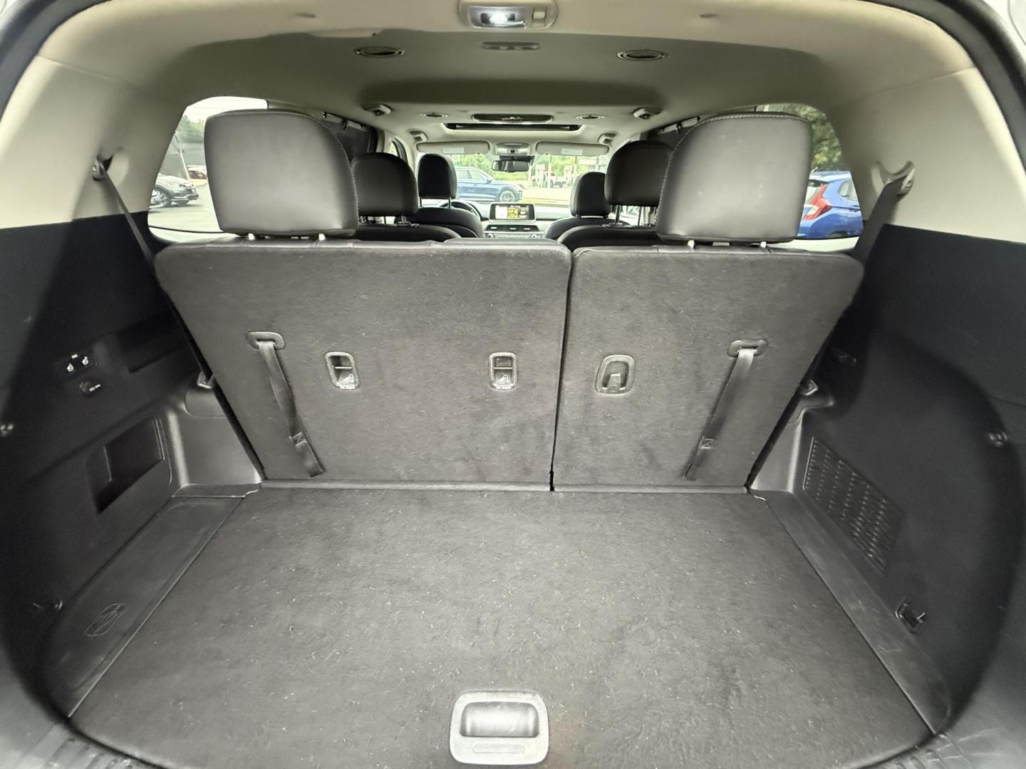 2021 Gray /Black Kia Telluride EX AWD (5XYP3DHC9MG) with an 3.8L V6 DOHC 24V engine, 8A transmission, located at 11115 Chardon Rd. , Chardon, OH, 44024, (440) 214-9705, 41.580246, -81.241943 - This One Owner 2021 Kia Telluride EX AWD, powered by a 3.8L V6 and 8-speed automatic transmission, is a spacious and feature-rich SUV offering leather interior, heated and cooled power front seats, 2nd row captain’s chairs, tri-zone automatic climate control, and a power sunroof. Its tech highligh - Photo#42