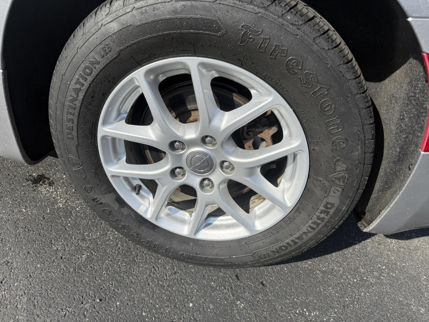 2020 Silver /Black Chrysler Voyager LXI (2C4RC1DG6LR) with an 3.6L V6 DOHC 24V engine, 9A transmission, located at 11115 Chardon Rd. , Chardon, OH, 44024, (440) 214-9705, 41.580246, -81.241943 - This 2020 Chrysler Voyager LXi is a practical minivan powered by a 3.6L Pentastar V6 engine paired with a 9-speed automatic transmission, delivering up to 28 MPG on the highway. It features conveniences like remote start, tri-zone manual climate control, a power liftgate, and advanced tech including - Photo#11