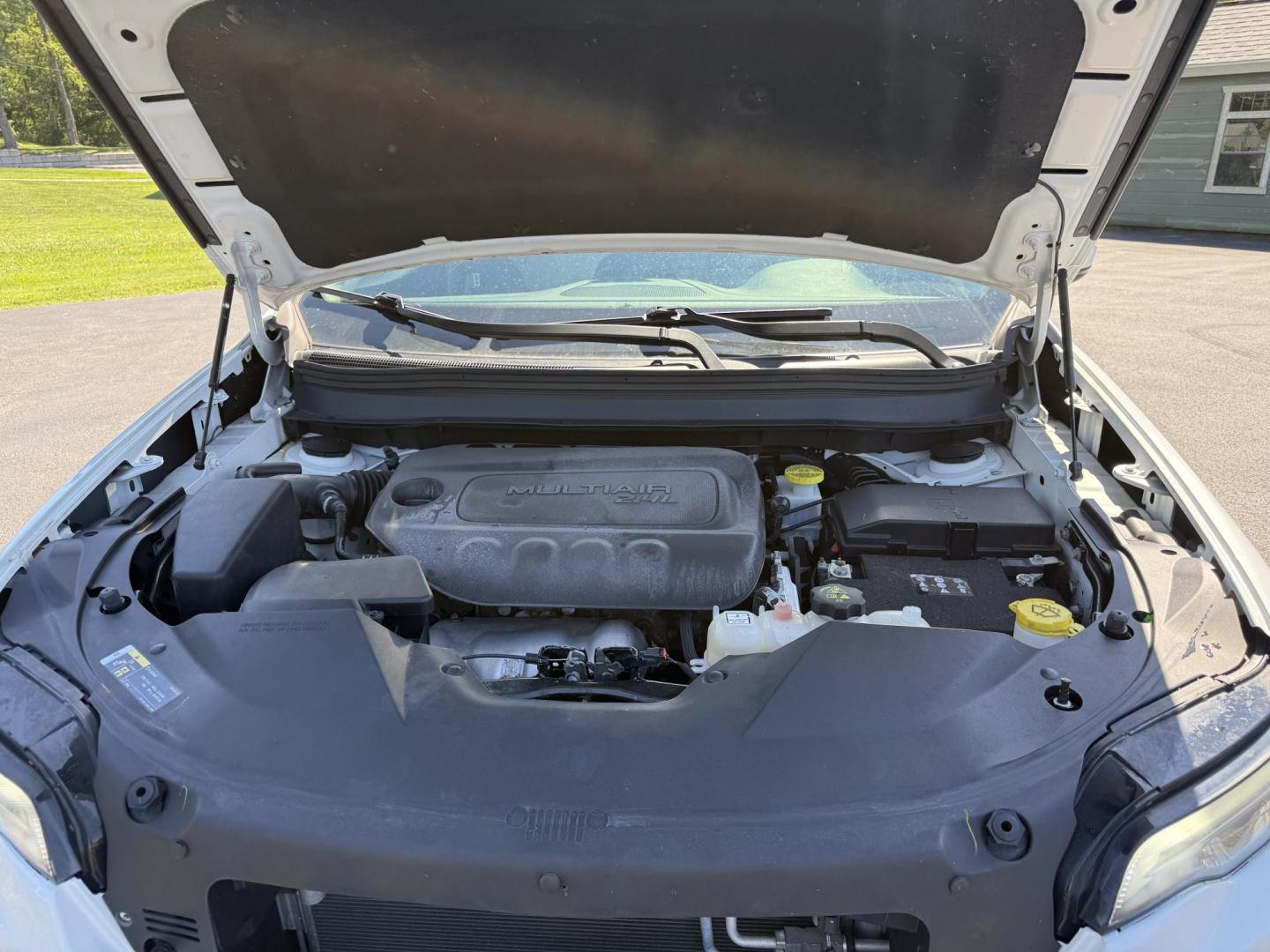 2019 White /Black Jeep Cherokee Latitude Plus 4WD (1C4PJMLB9KD) with an 2.4L I4 DOHC 16V engine, 9A transmission, located at 11115 Chardon Rd. , Chardon, OH, 44024, (440) 214-9705, 41.580246, -81.241943 - This 2019 Jeep Cherokee Latitude Plus 4X4 is equipped with a 2.4L I4 MultiAir engine and a 9-speed automatic transmission, delivering up to 29 MPG on the highway. Key features include a power driver’s seat, full LED exterior lighting, a 7.0" touchscreen with Apple CarPlay and Android Auto, a 3.5" - Photo#14