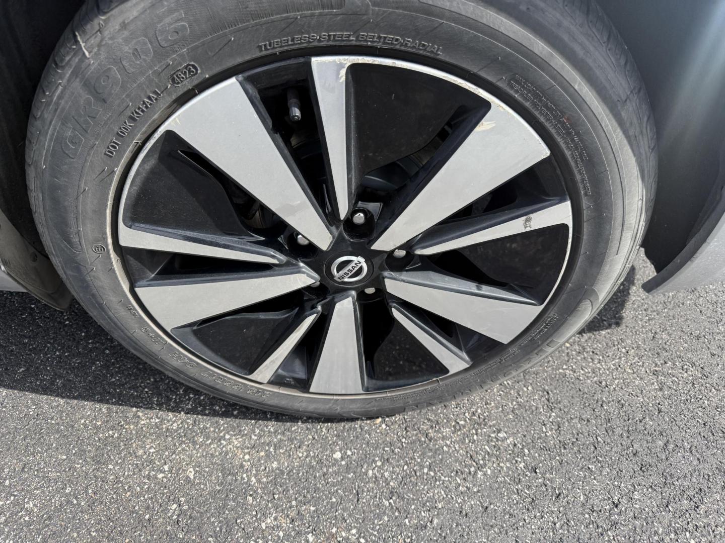 2022 Silver /Black Nissan Altima 2.5 SV (1N4BL4DV9NN) with an 2.5L I4 DOHC 16V engine, Automatic transmission, located at 11115 Chardon Rd. , Chardon, OH, 44024, (440) 214-9705, 41.580246, -81.241943 - This One Owner 2022 Nissan Altima 2.5 SV features a 2.5L I4 engine delivering up to 37 MPG on the highway and comes equipped with modern tech and safety, including forward collision warning, lane departure warning, blind spot monitoring, and remote start. Comfort and convenience are enhanced with a - Photo#11