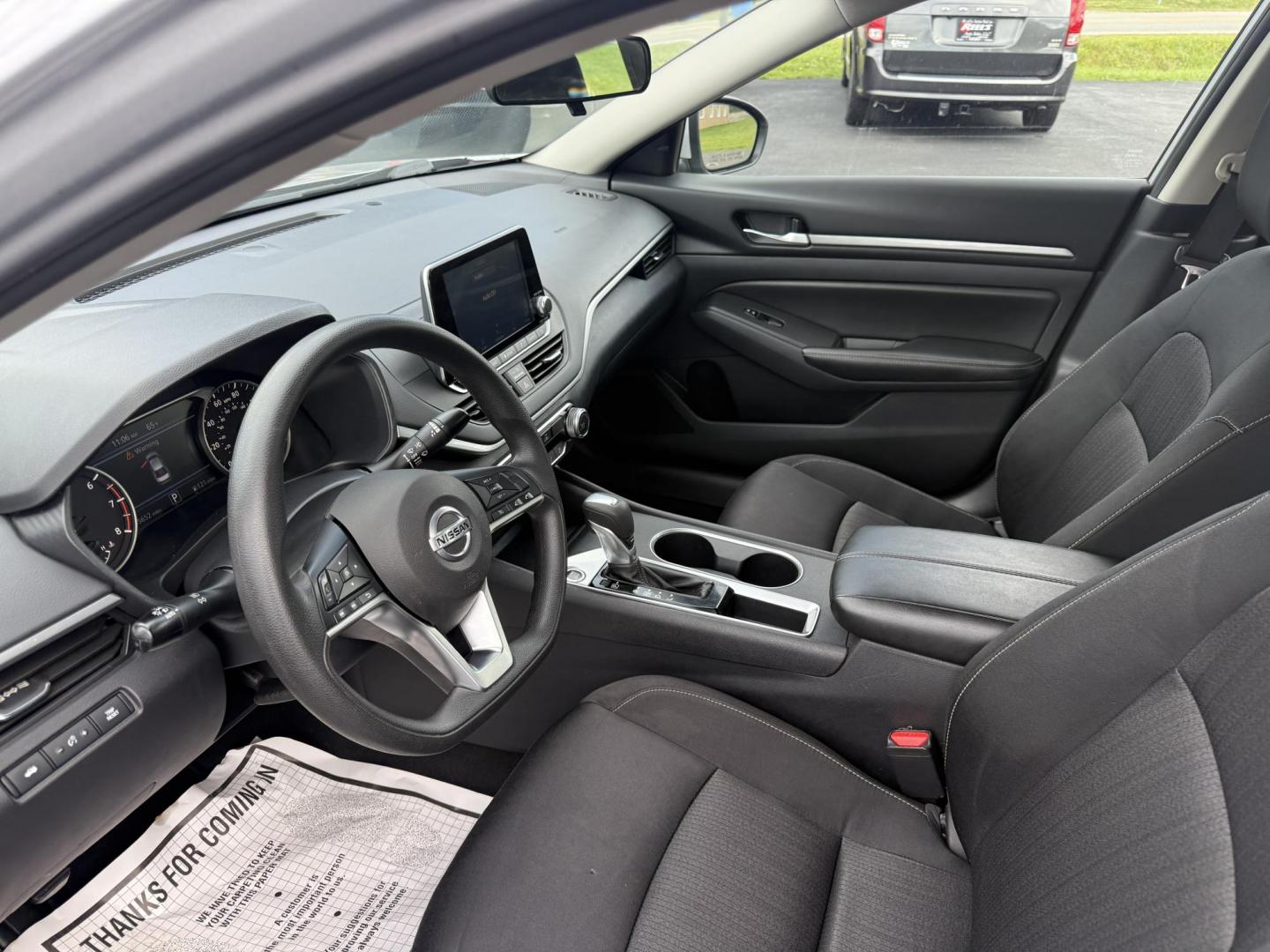 2022 Silver /Black Nissan Altima 2.5 SV (1N4BL4DV9NN) with an 2.5L I4 DOHC 16V engine, Automatic transmission, located at 11115 Chardon Rd. , Chardon, OH, 44024, (440) 214-9705, 41.580246, -81.241943 - This One Owner 2022 Nissan Altima 2.5 SV features a 2.5L I4 engine delivering up to 37 MPG on the highway and comes equipped with modern tech and safety, including forward collision warning, lane departure warning, blind spot monitoring, and remote start. Comfort and convenience are enhanced with a - Photo#15