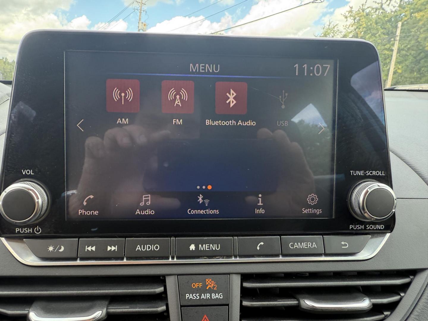 2022 Silver /Black Nissan Altima 2.5 SV (1N4BL4DV9NN) with an 2.5L I4 DOHC 16V engine, Automatic transmission, located at 11115 Chardon Rd. , Chardon, OH, 44024, (440) 214-9705, 41.580246, -81.241943 - This One Owner 2022 Nissan Altima 2.5 SV features a 2.5L I4 engine delivering up to 37 MPG on the highway and comes equipped with modern tech and safety, including forward collision warning, lane departure warning, blind spot monitoring, and remote start. Comfort and convenience are enhanced with a - Photo#25