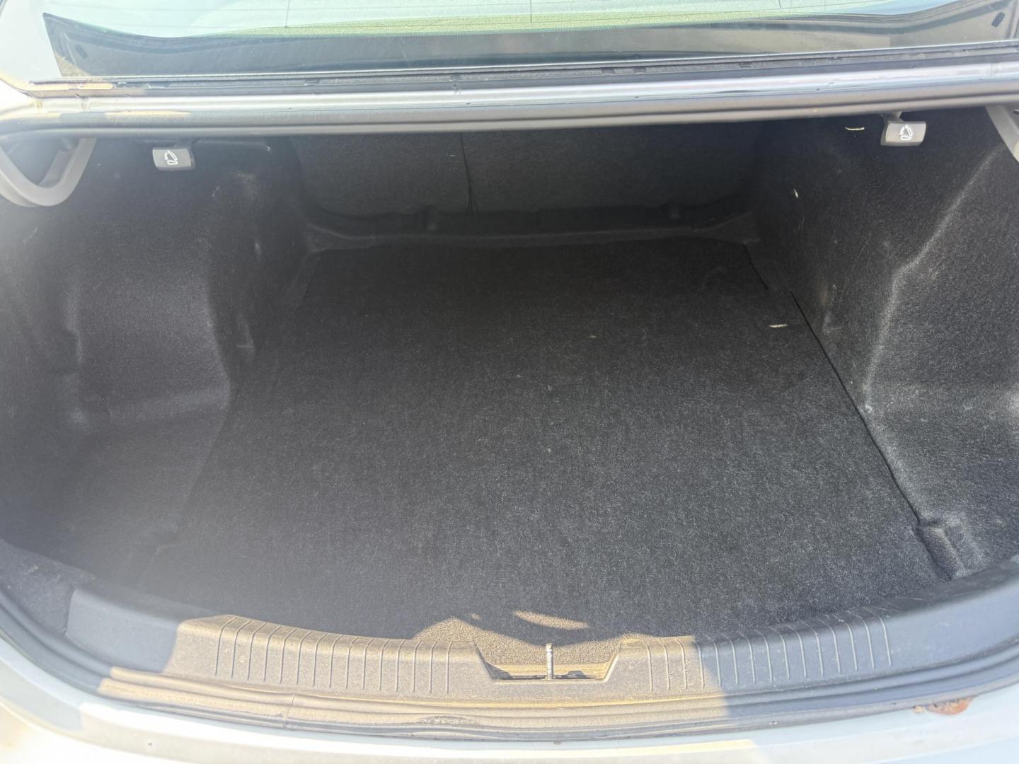 2018 Silver /Black Chevrolet Malibu LS (1G1ZB5ST0JF) with an 1.5L I4 DOHC 16V Turbo engine, 6A transmission, located at 11115 Chardon Rd. , Chardon, OH, 44024, (440) 214-9705, 41.580246, -81.241943 - This 2018 Chevrolet Malibu LS is a fuel-efficient midsize sedan powered by a 1.5L turbocharged EcoTec I4 engine and 6-speed automatic transmission, achieving up to 36 MPG on the highway. It features a 7.0" touchscreen with Apple CarPlay and Android Auto, a 4.2" gauge cluster screen, backup camera, a - Photo#30
