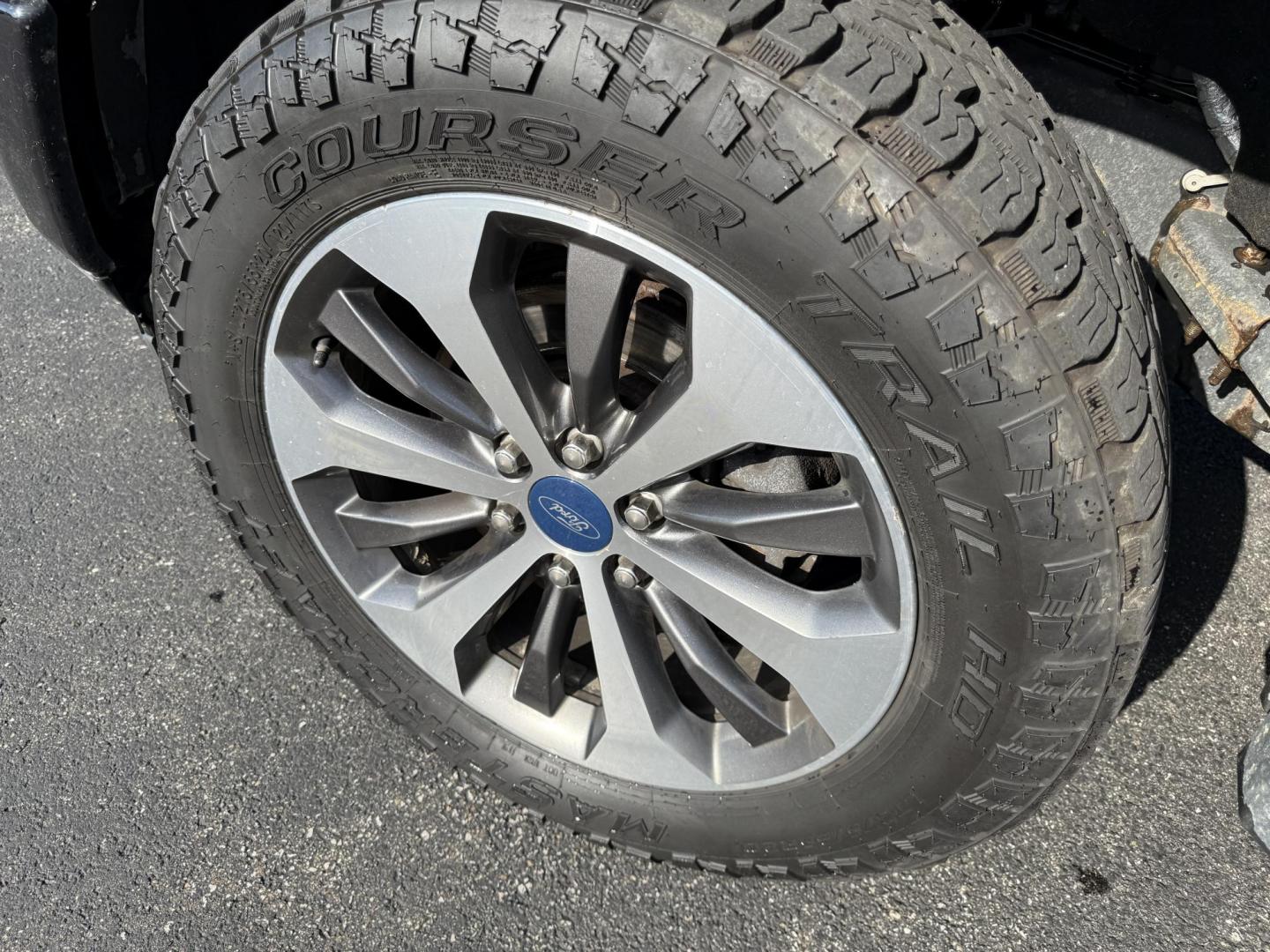 2019 Black /Black Ford F-150 STX SuperCab 6.5-ft. 4WD (1FTEX1EP2KK) with an 2.7L V6 DOHC 24V TWIN TURBO engine, 10 Speed Auto transmission, located at 11115 Chardon Rd. , Chardon, OH, 44024, (440) 214-9705, 41.580246, -81.241943 - This 2019 Ford F-150 STX SuperCab 4WD is a capable and efficient pickup, powered by a 2.7L twin-turbo EcoBoost V6 engine with 325 hp and 400 lb-ft of torque, paired to a 10-speed automatic transmission and 3.55 gearing, achieving 24 MPG highway and offering a 7,600-pound towing capacity. It features - Photo#15