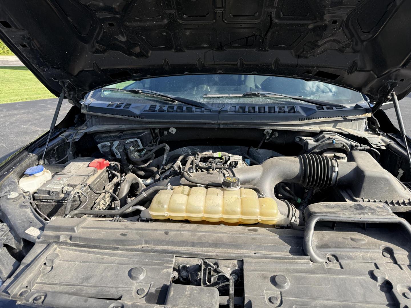 2019 Black /Black Ford F-150 STX SuperCab 6.5-ft. 4WD (1FTEX1EP2KK) with an 2.7L V6 DOHC 24V TWIN TURBO engine, 10 Speed Auto transmission, located at 11115 Chardon Rd. , Chardon, OH, 44024, (440) 214-9705, 41.580246, -81.241943 - This 2019 Ford F-150 STX SuperCab 4WD is a capable and efficient pickup, powered by a 2.7L twin-turbo EcoBoost V6 engine with 325 hp and 400 lb-ft of torque, paired to a 10-speed automatic transmission and 3.55 gearing, achieving 24 MPG highway and offering a 7,600-pound towing capacity. It features - Photo#16