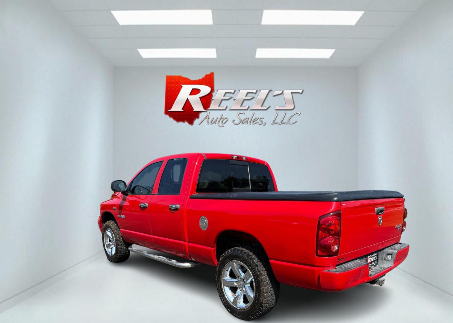 2008 Red /Gray Dodge Ram 1500 SLT Quad Cab 4WD (1D7HU18288S) with an 5.7L V8 OHV 16V engine, 5-Speed Automatic Overdrive transmission, located at 547 E. Main St., Orwell, OH, 44076, (440) 437-5893, 41.535435, -80.847855 - This 2008 Dodge Ram 1500 SLT Quad Cab has spent it's entire life down in Texas. Powered by the 5.7 HEMI V8 engine, 5 speed automatic transmission and 3.93 gearing this truck is rated to tow a respectable 7,450 pounds. On the inside you get a power drivers seat and an aftermarket radio with Bluetooth - Photo#11