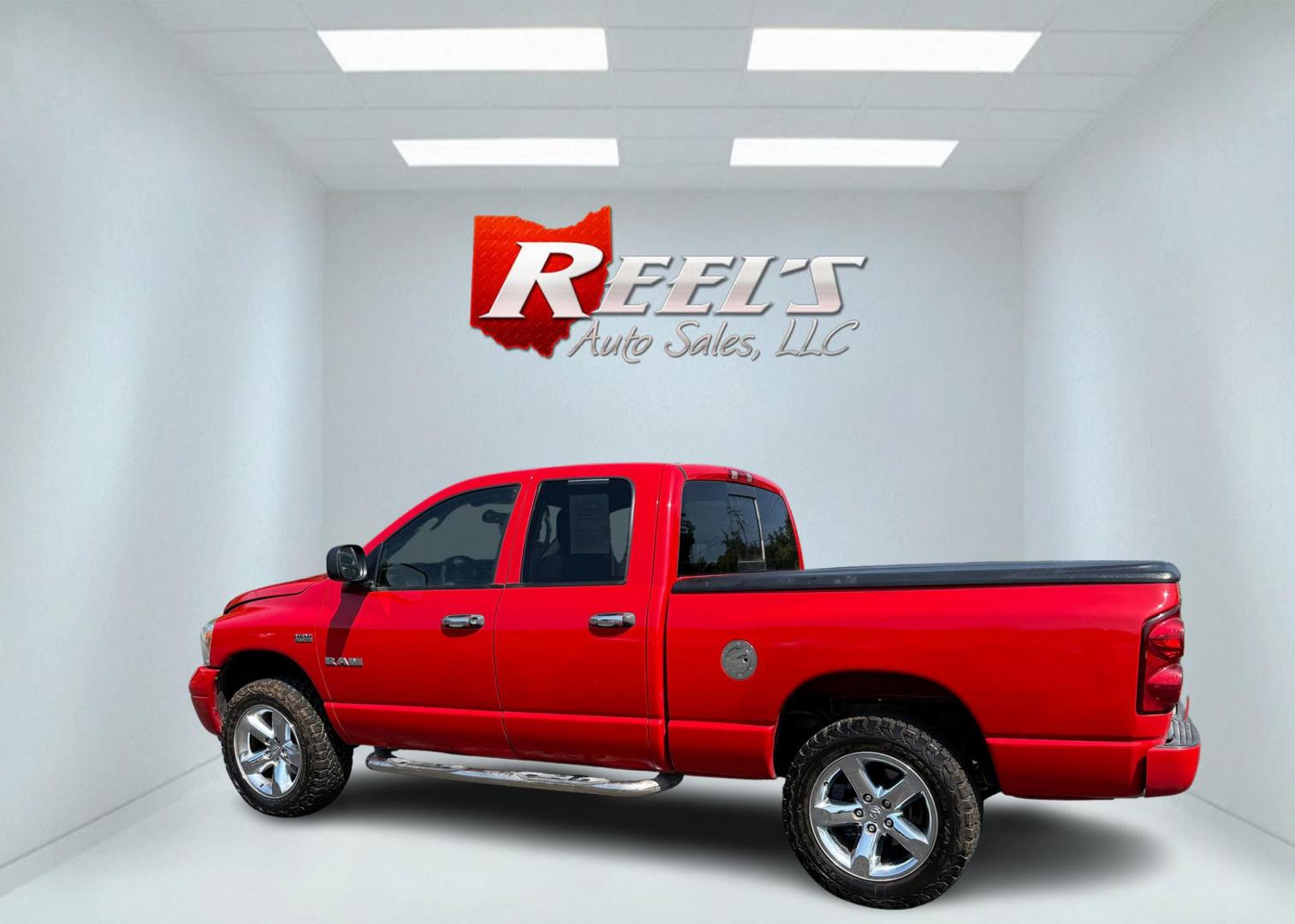 2008 Red /Gray Dodge Ram 1500 SLT Quad Cab 4WD (1D7HU18288S) with an 5.7L V8 OHV 16V engine, 5-Speed Automatic Overdrive transmission, located at 547 E. Main St., Orwell, OH, 44076, (440) 437-5893, 41.535435, -80.847855 - This 2008 Dodge Ram 1500 SLT Quad Cab has spent it's entire life down in Texas. Powered by the 5.7 HEMI V8 engine, 5 speed automatic transmission and 3.93 gearing this truck is rated to tow a respectable 7,450 pounds. On the inside you get a power drivers seat and an aftermarket radio with Bluetooth - Photo#12