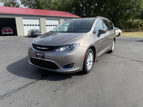 2017 Chrysler Pacifica Touring - L