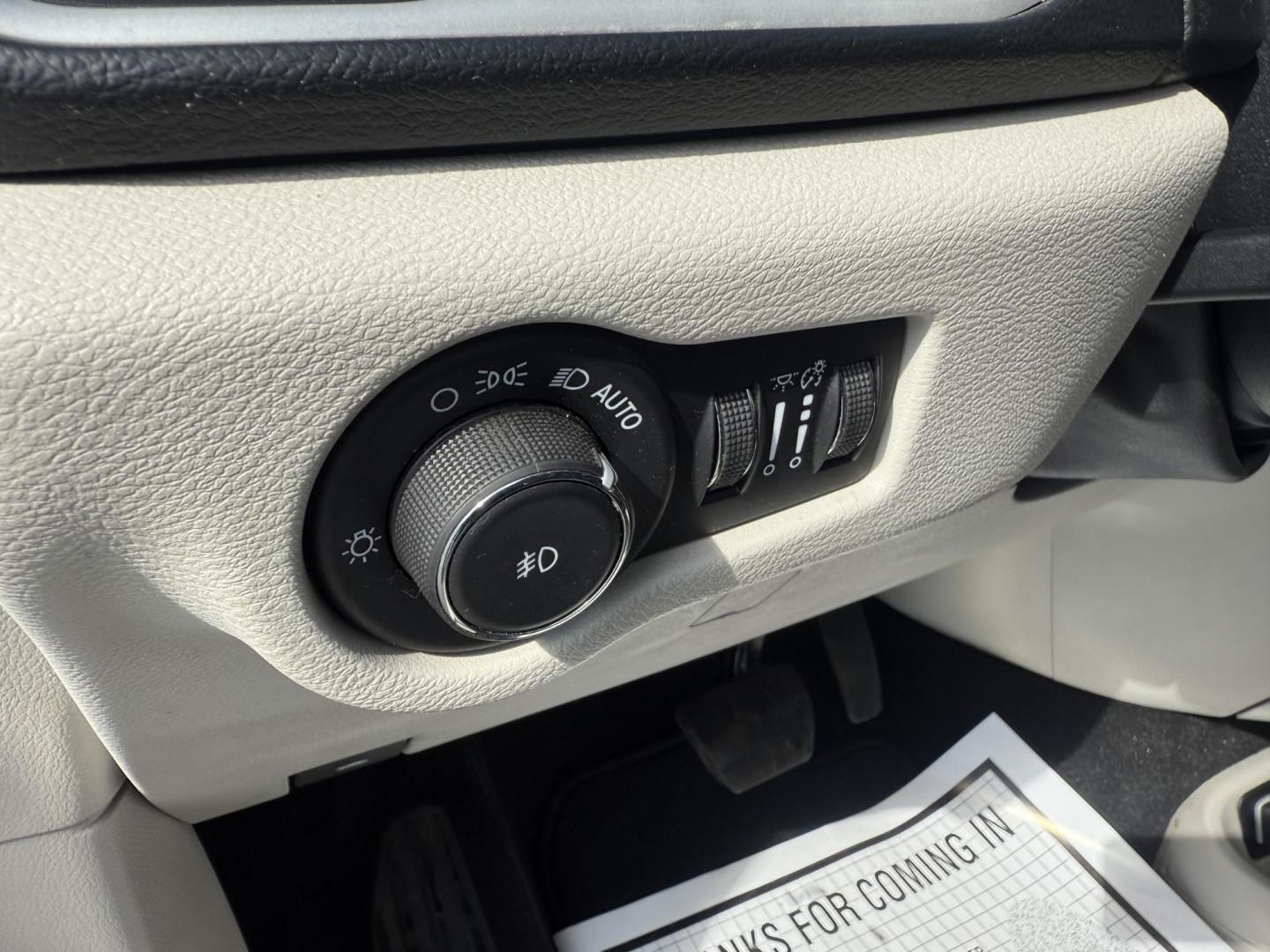 2017 Gray /Black Chrysler Pacifica Touring-L (2C4RC1BG8HR) with an 3.6L V6 DOHC 24V engine, 9 Speed Automatic transmission, located at 547 E. Main St., Orwell, OH, 44076, (440) 437-5893, 41.535435, -80.847855 - Photo#21