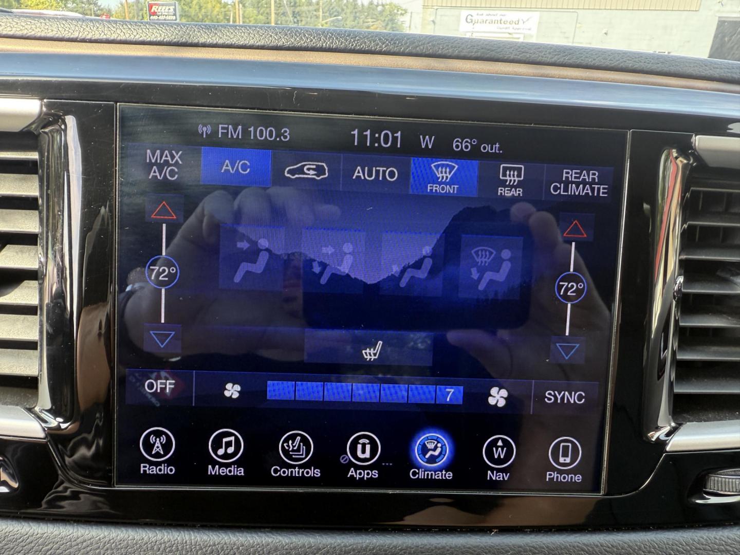 2017 Gray /Black Chrysler Pacifica Touring-L (2C4RC1BG8HR) with an 3.6L V6 DOHC 24V engine, 9 Speed Automatic transmission, located at 547 E. Main St., Orwell, OH, 44076, (440) 437-5893, 41.535435, -80.847855 - Photo#28