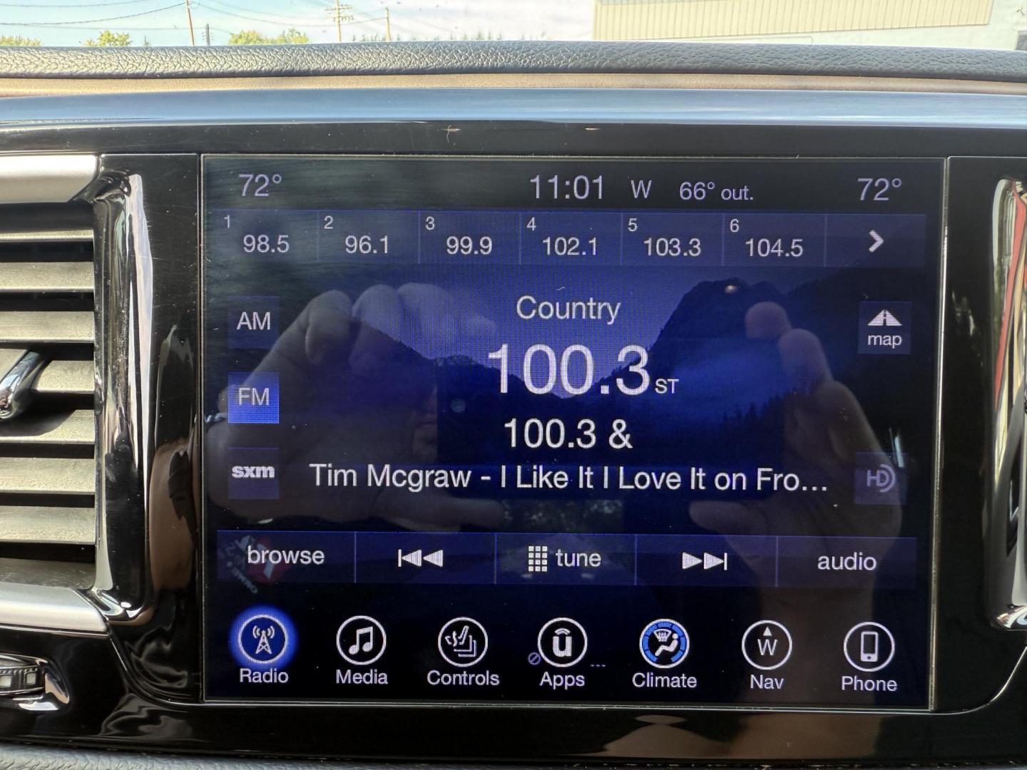 2017 Gray /Black Chrysler Pacifica Touring-L (2C4RC1BG8HR) with an 3.6L V6 DOHC 24V engine, 9 Speed Automatic transmission, located at 547 E. Main St., Orwell, OH, 44076, (440) 437-5893, 41.535435, -80.847855 - Photo#30