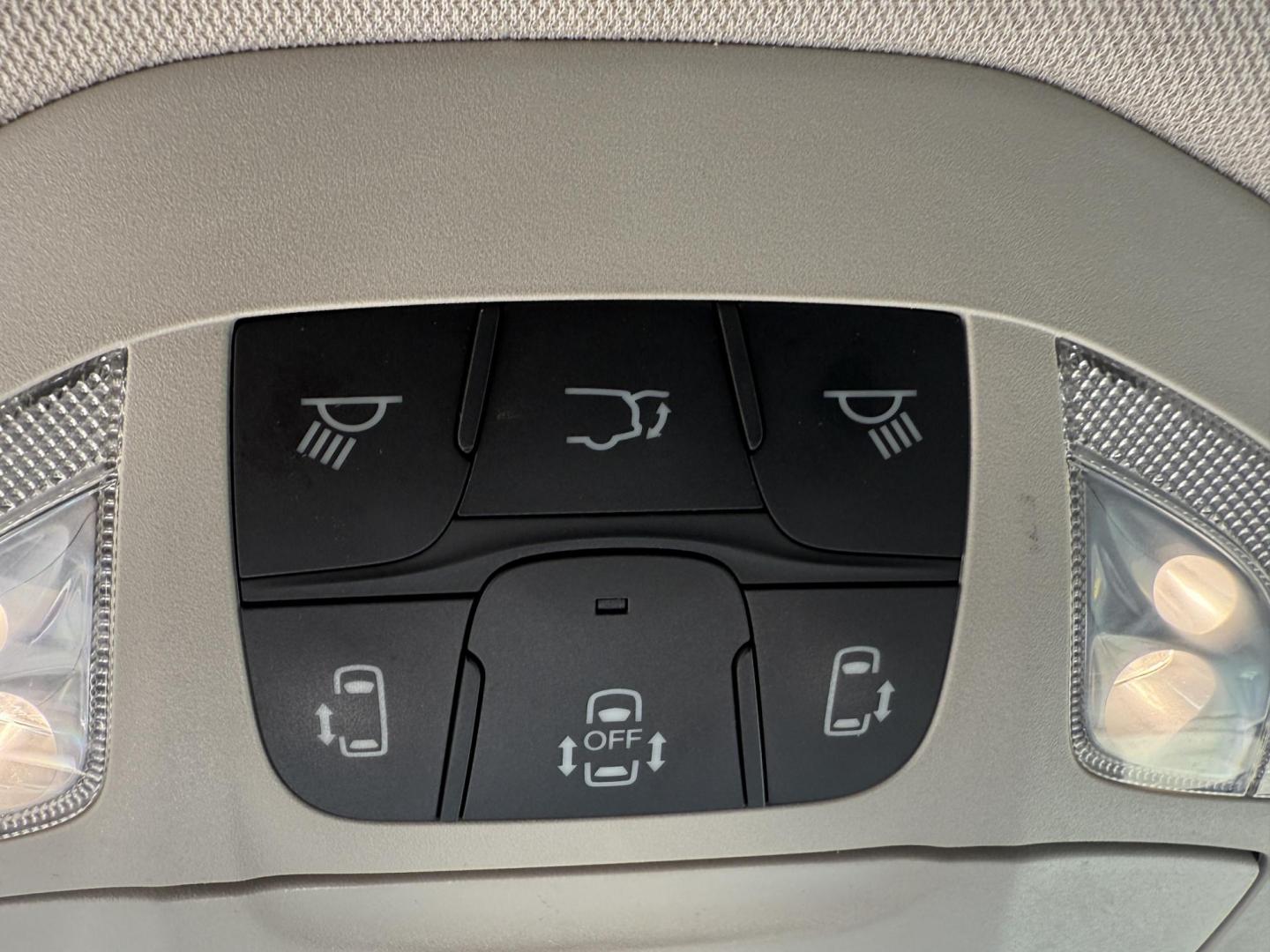 2017 Gray /Black Chrysler Pacifica Touring-L (2C4RC1BG8HR) with an 3.6L V6 DOHC 24V engine, 9 Speed Automatic transmission, located at 547 E. Main St., Orwell, OH, 44076, (440) 437-5893, 41.535435, -80.847855 - Photo#35