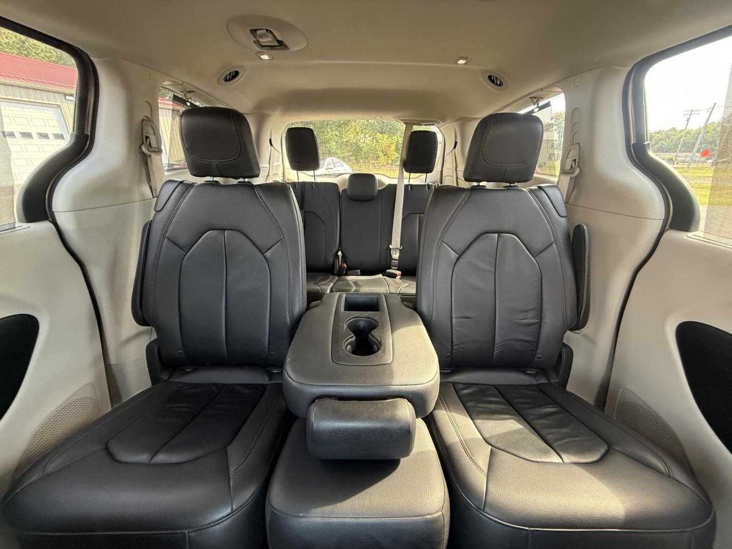 2017 Gray /Black Chrysler Pacifica Touring-L (2C4RC1BG8HR) with an 3.6L V6 DOHC 24V engine, 9 Speed Automatic transmission, located at 547 E. Main St., Orwell, OH, 44076, (440) 437-5893, 41.535435, -80.847855 - Photo#38