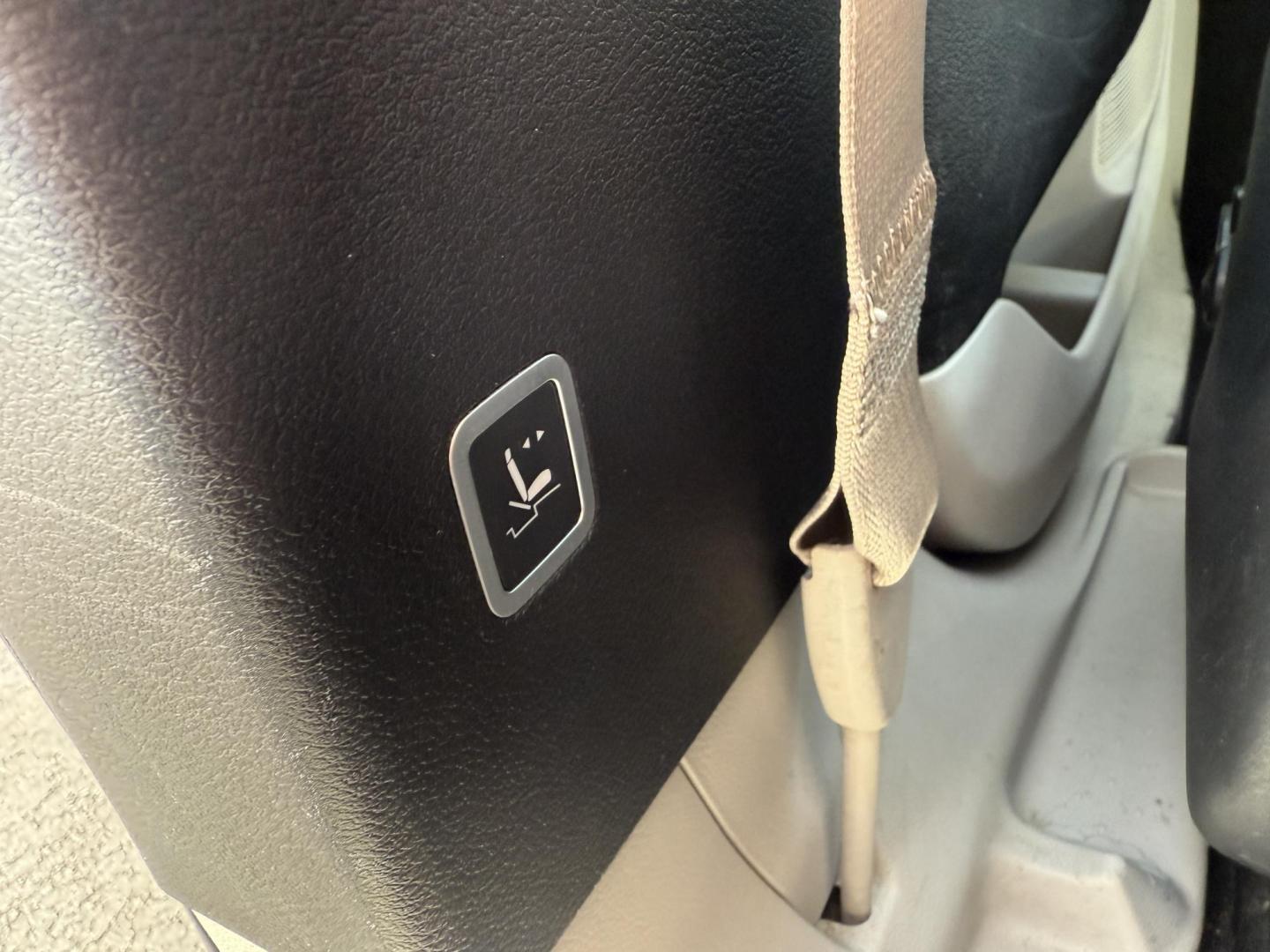 2017 Gray /Black Chrysler Pacifica Touring-L (2C4RC1BG8HR) with an 3.6L V6 DOHC 24V engine, 9 Speed Automatic transmission, located at 547 E. Main St., Orwell, OH, 44076, (440) 437-5893, 41.535435, -80.847855 - Photo#41