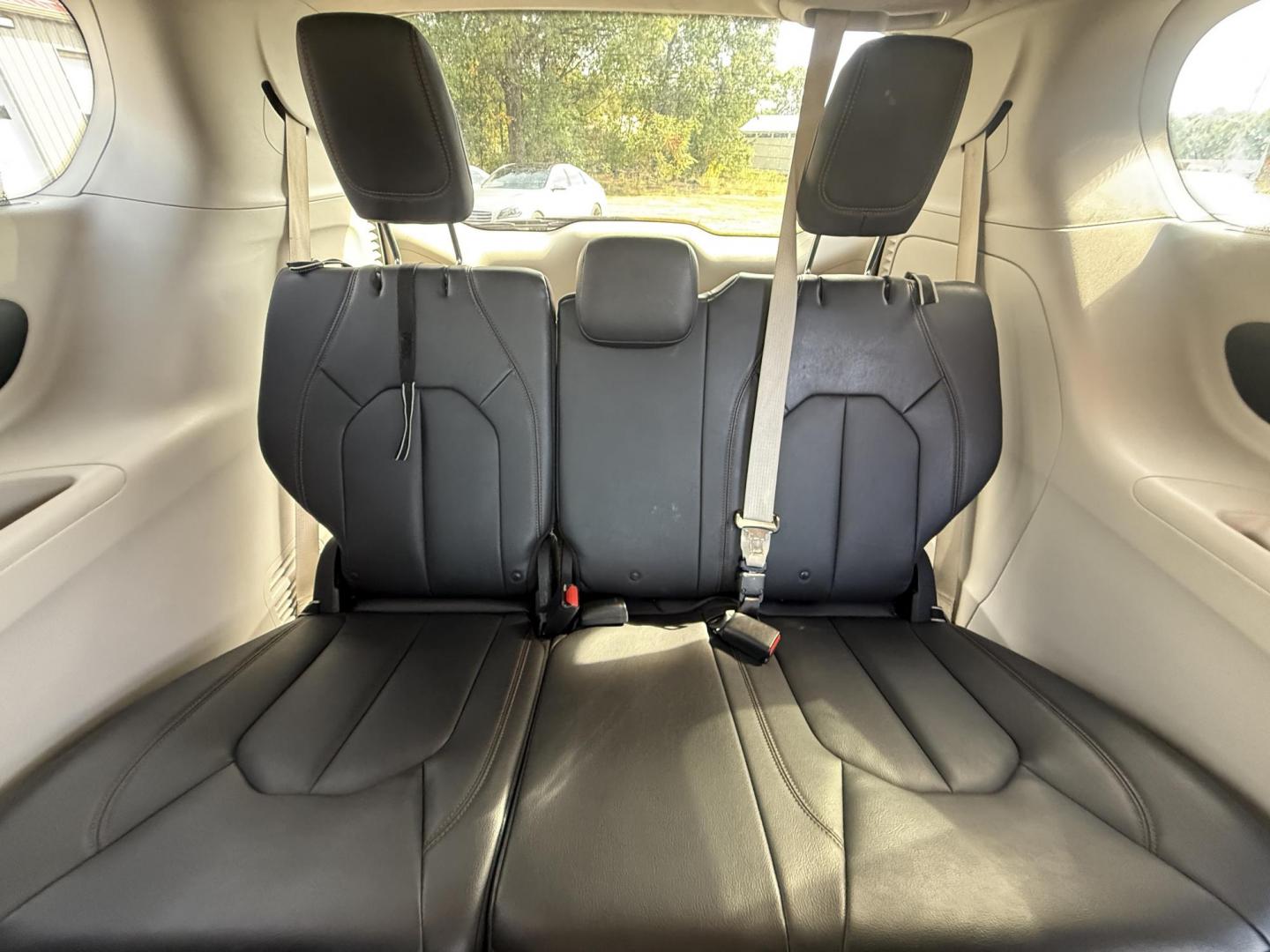 2017 Gray /Black Chrysler Pacifica Touring-L (2C4RC1BG8HR) with an 3.6L V6 DOHC 24V engine, 9 Speed Automatic transmission, located at 547 E. Main St., Orwell, OH, 44076, (440) 437-5893, 41.535435, -80.847855 - Photo#42