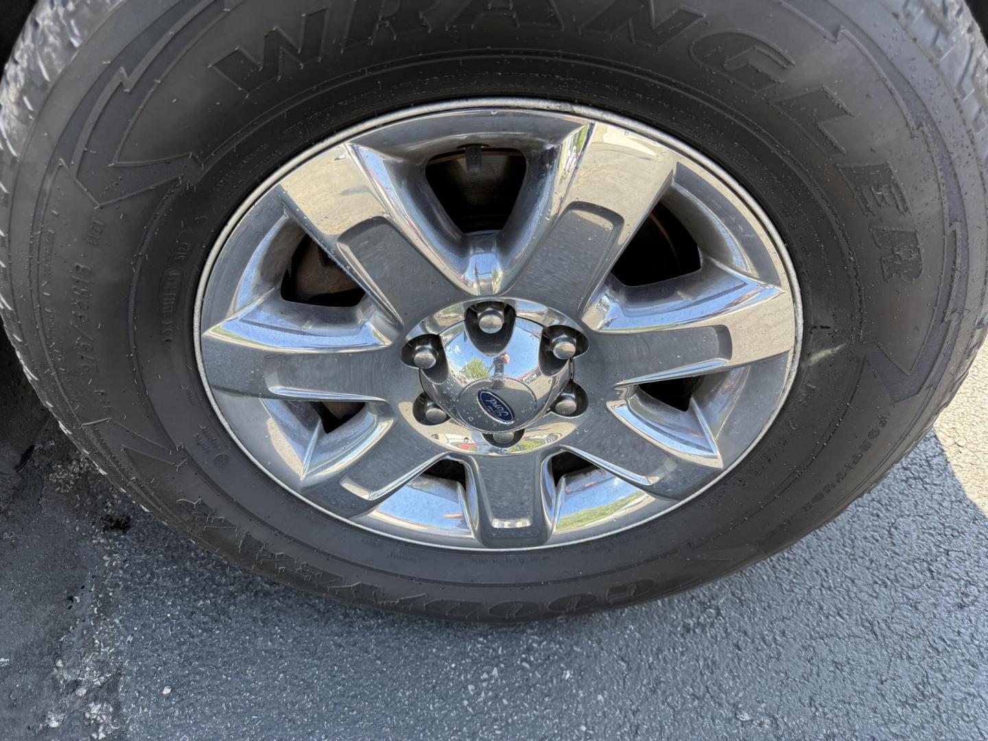 2014 Silver /Gray Ford F-150 XLT SuperCab 6.5-ft. Bed 4WD (1FTFX1ET5EF) with an 3.5L V6 Twin TURBO engine, 6-Speed Automatic transmission, located at 547 E. Main St., Orwell, OH, 44076, (440) 437-5893, 41.535435, -80.847855 - Photo#4