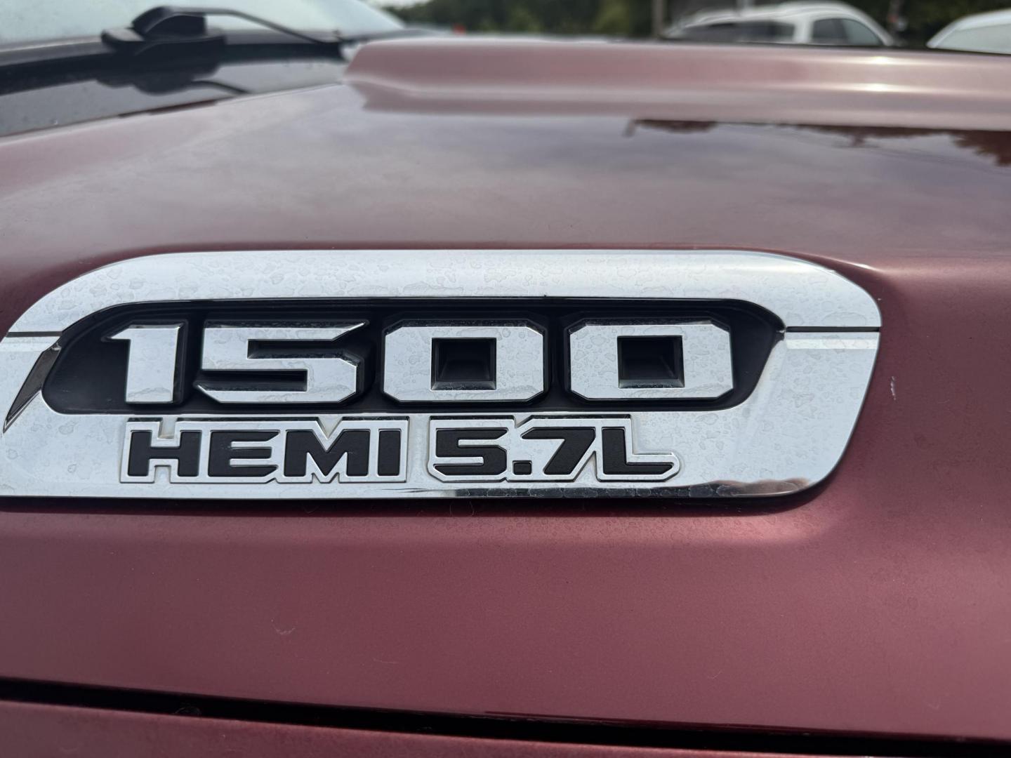 2019 Red /Black RAM 1500 Big Horn Crew Cab SWB 4WD (1C6SRFFTXKN) with an 5.7L V8 OHV 16V engine, Automatic transmission, located at 547 E. Main St., Orwell, OH, 44076, (440) 437-5893, 41.535435, -80.847855 - This 2019 Ram 1500 Big Horn Crew Cab 4WD with a 5.7L HEMI V8 and 8-speed automatic transmission offers robust performance with 395 horsepower and 410 lb-ft of torque, featuring a 3.92 axle ratio for a strong 11,340-pound towing capacity. It balances power with comfort and technology, boasting a 3.5" - Photo#5