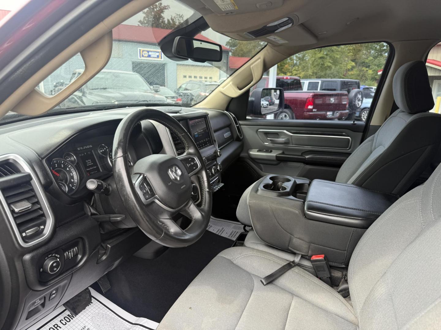 2019 Red /Black RAM 1500 Big Horn Crew Cab SWB 4WD (1C6SRFFTXKN) with an 5.7L V8 OHV 16V engine, Automatic transmission, located at 547 E. Main St., Orwell, OH, 44076, (440) 437-5893, 41.535435, -80.847855 - This 2019 Ram 1500 Big Horn Crew Cab 4WD with a 5.7L HEMI V8 and 8-speed automatic transmission offers robust performance with 395 horsepower and 410 lb-ft of torque, featuring a 3.92 axle ratio for a strong 11,340-pound towing capacity. It balances power with comfort and technology, boasting a 3.5" - Photo#18