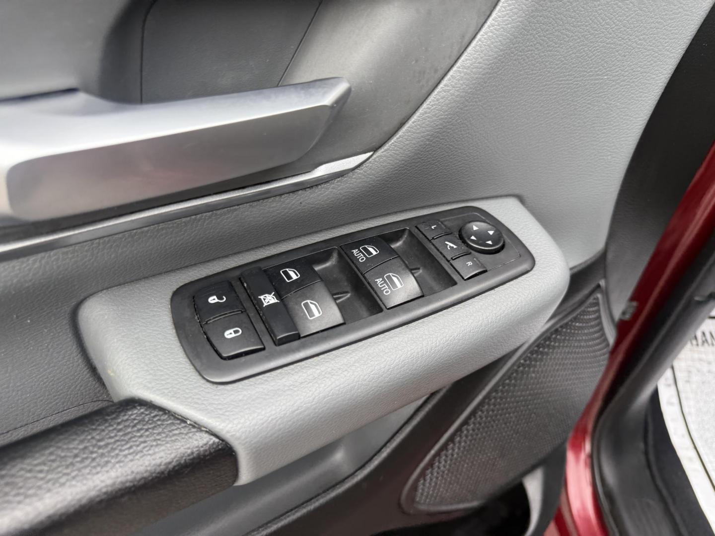 2019 Red /Black RAM 1500 Big Horn Crew Cab SWB 4WD (1C6SRFFTXKN) with an 5.7L V8 OHV 16V engine, Automatic transmission, located at 547 E. Main St., Orwell, OH, 44076, (440) 437-5893, 41.535435, -80.847855 - This 2019 Ram 1500 Big Horn Crew Cab 4WD with a 5.7L HEMI V8 and 8-speed automatic transmission offers robust performance with 395 horsepower and 410 lb-ft of torque, featuring a 3.92 axle ratio for a strong 11,340-pound towing capacity. It balances power with comfort and technology, boasting a 3.5" - Photo#20