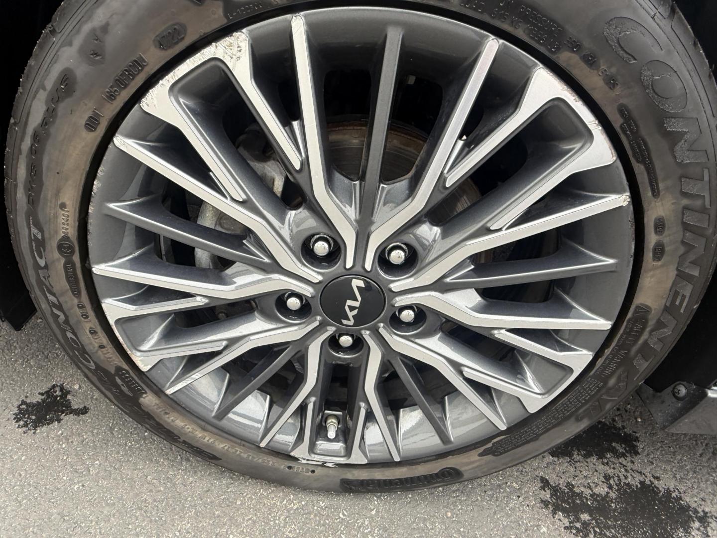 2023 Gray /Black Kia Forte GT Line Auto (3KPF54AD6PE) with an 2.0L I4 DOHC 16V engine, Automatic transmission, located at 11115 Chardon Rd. , Chardon, OH, 44024, (440) 214-9705, 41.580246, -81.241943 - This 2023 Forte GT-Line with the 2.0 MPI engine offers an impressive 39 MPG highway and features full LED exterior lighting, a 4.2" gauge cluster screen, and a 10.25" touchscreen infotainment system with Apple CarPlay, Android Auto, and built-in navigation. Comfort and convenience are enhanced with - Photo#13