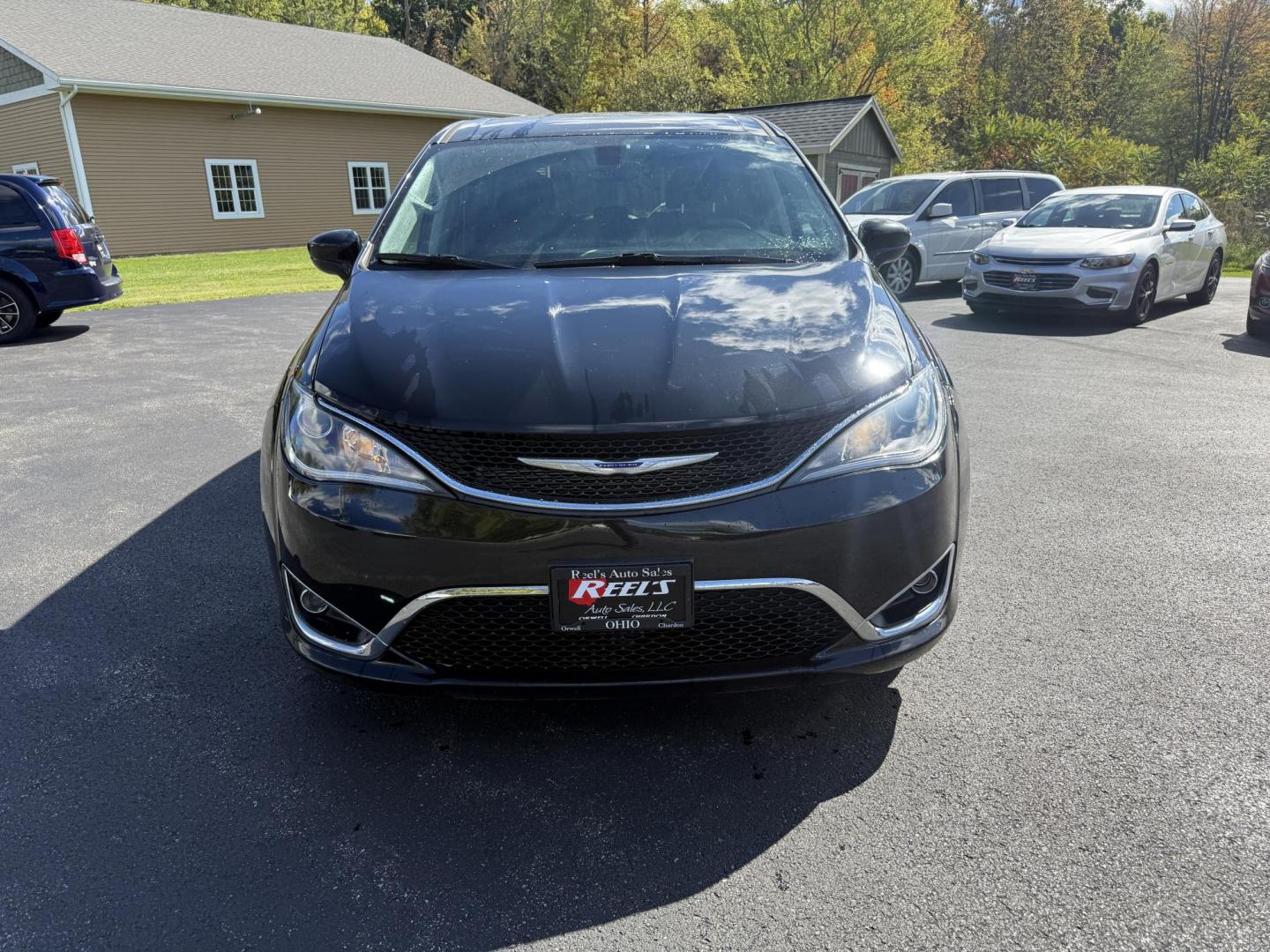 2019 Black /Black Chrysler Pacifica Touring Plus (2C4RC1FG2KR) with an 3.6L V6 DOHC 24V engine, 9A transmission, located at 11115 Chardon Rd. , Chardon, OH, 44024, (440) 214-9705, 41.580246, -81.241943 - Photo#1