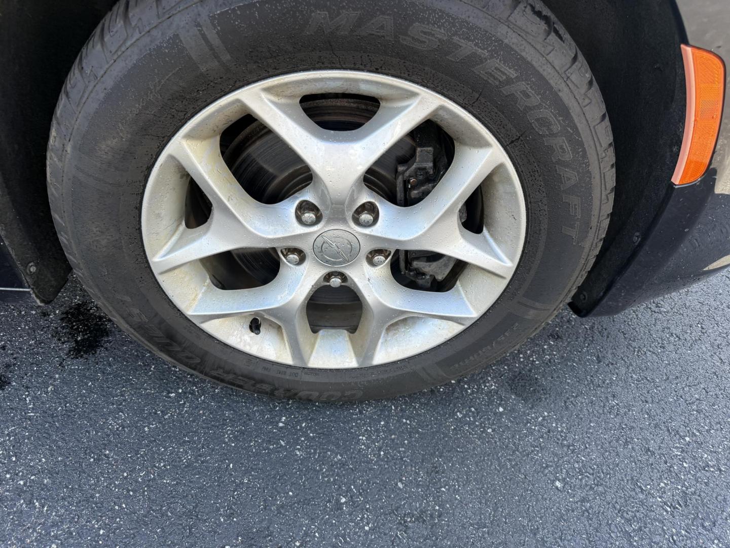 2019 Black /Black Chrysler Pacifica Touring Plus (2C4RC1FG2KR) with an 3.6L V6 DOHC 24V engine, 9A transmission, located at 11115 Chardon Rd. , Chardon, OH, 44024, (440) 214-9705, 41.580246, -81.241943 - Photo#4