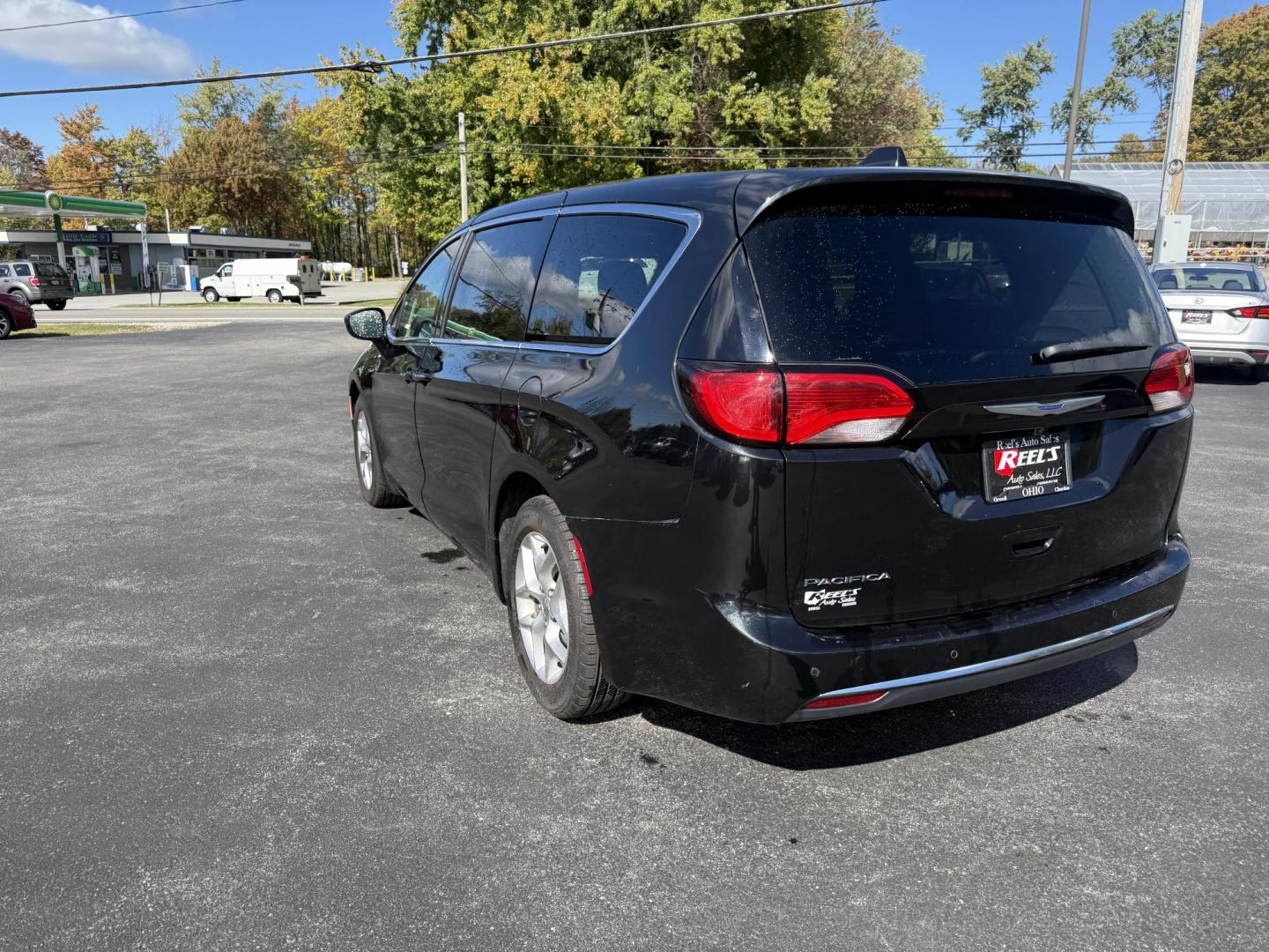 2019 Black /Black Chrysler Pacifica Touring Plus (2C4RC1FG2KR) with an 3.6L V6 DOHC 24V engine, 9A transmission, located at 11115 Chardon Rd. , Chardon, OH, 44024, (440) 214-9705, 41.580246, -81.241943 - Photo#9