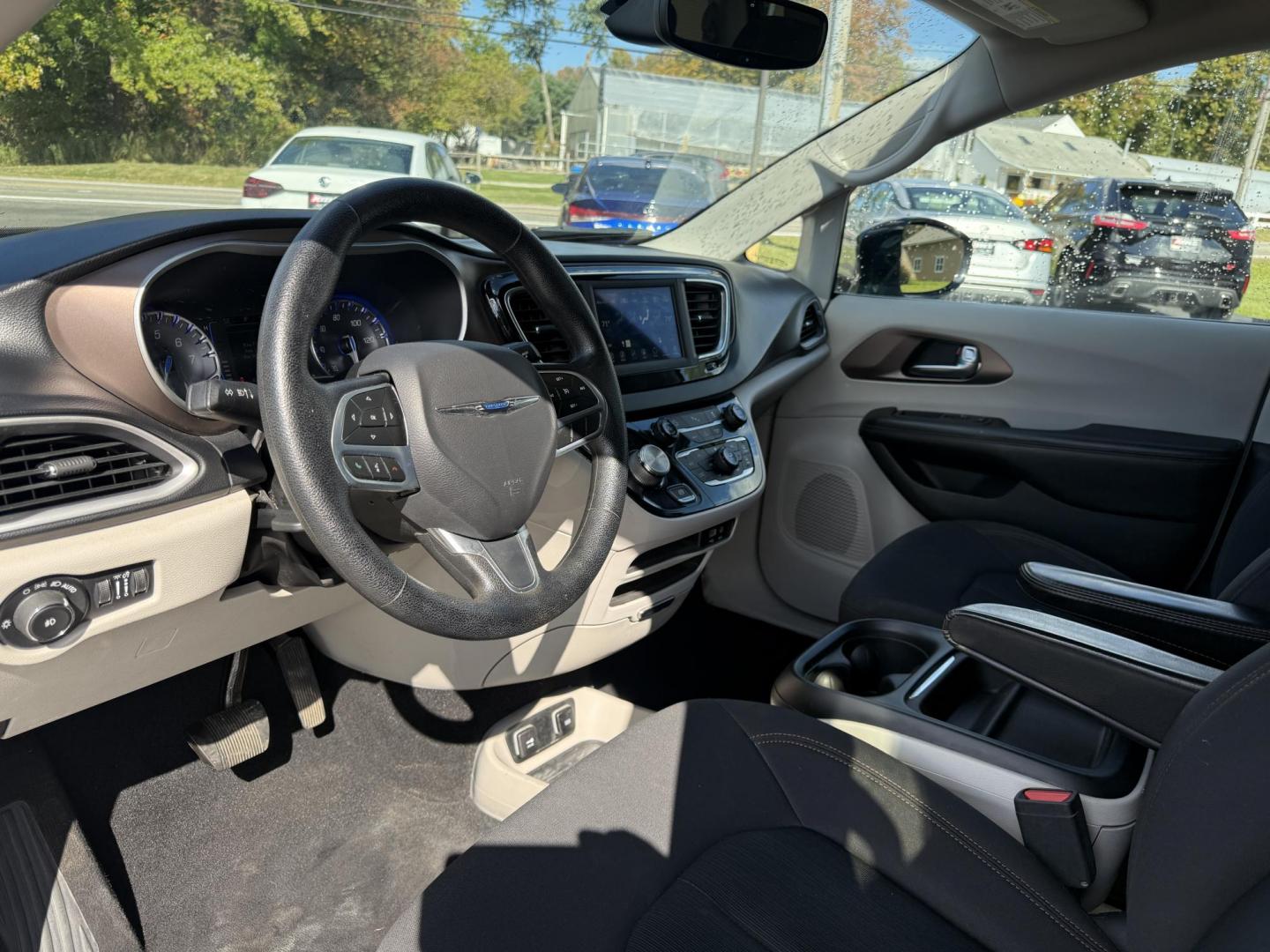 2019 Black /Black Chrysler Pacifica Touring Plus (2C4RC1FG2KR) with an 3.6L V6 DOHC 24V engine, 9A transmission, located at 11115 Chardon Rd. , Chardon, OH, 44024, (440) 214-9705, 41.580246, -81.241943 - Photo#15