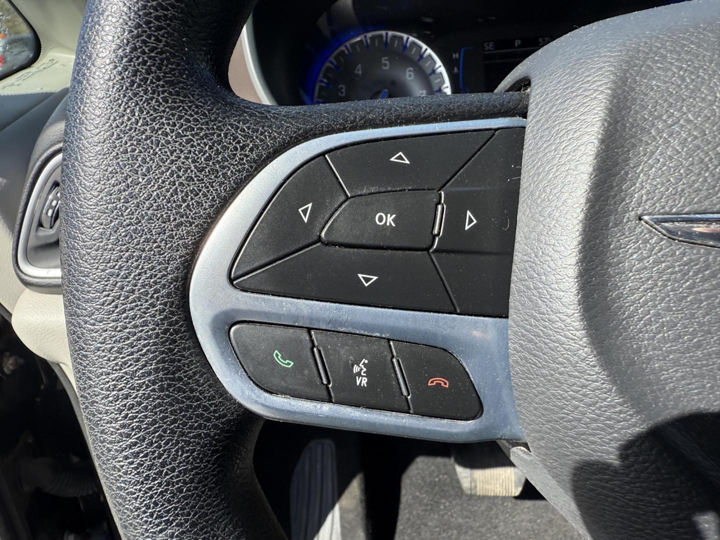 2019 Black /Black Chrysler Pacifica Touring Plus (2C4RC1FG2KR) with an 3.6L V6 DOHC 24V engine, 9A transmission, located at 11115 Chardon Rd. , Chardon, OH, 44024, (440) 214-9705, 41.580246, -81.241943 - Photo#21