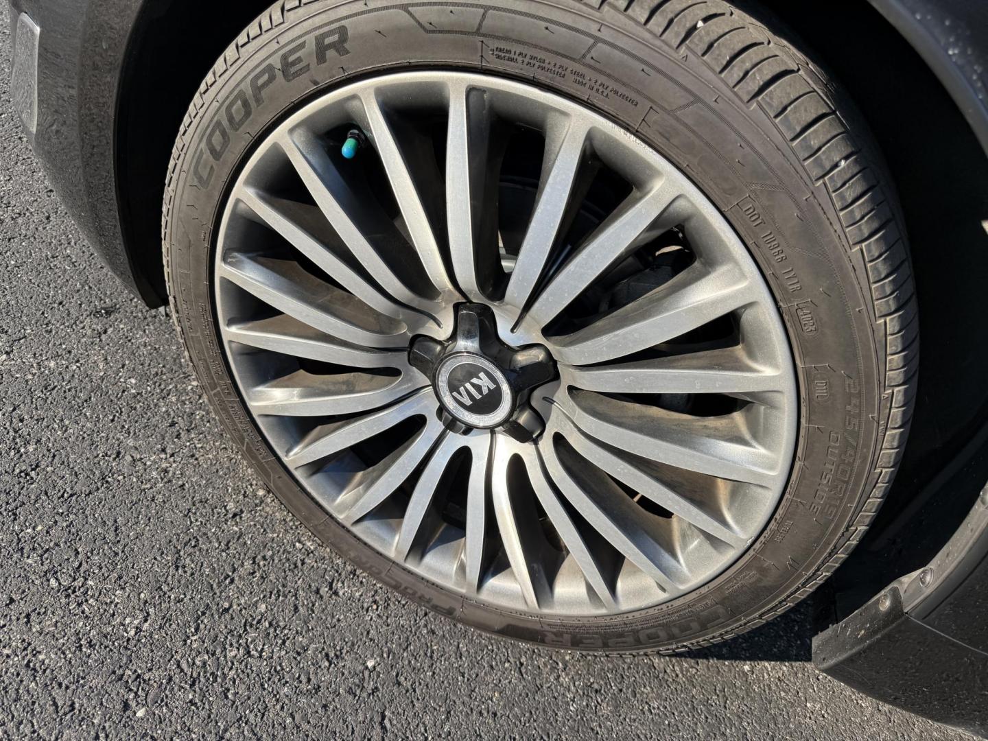 2015 Black /Black Kia Cadenza Premium (KNALN4D72F5) with an 3.3L V6 DOHC 24V engine, 6-Speed Automatic transmission, located at 11115 Chardon Rd. , Chardon, OH, 44024, (440) 214-9705, 41.580246, -81.241943 - This 2015 Kia Cadenza Premium offers a refined driving experience with its 3.3L V6 engine and 6-speed automatic transmission, achieving up to 28 MPG on the highway. Its upscale interior features Nappa leather, heated and cooled power front seats, heated rear seats, dual-zone automatic climate contro - Photo#13