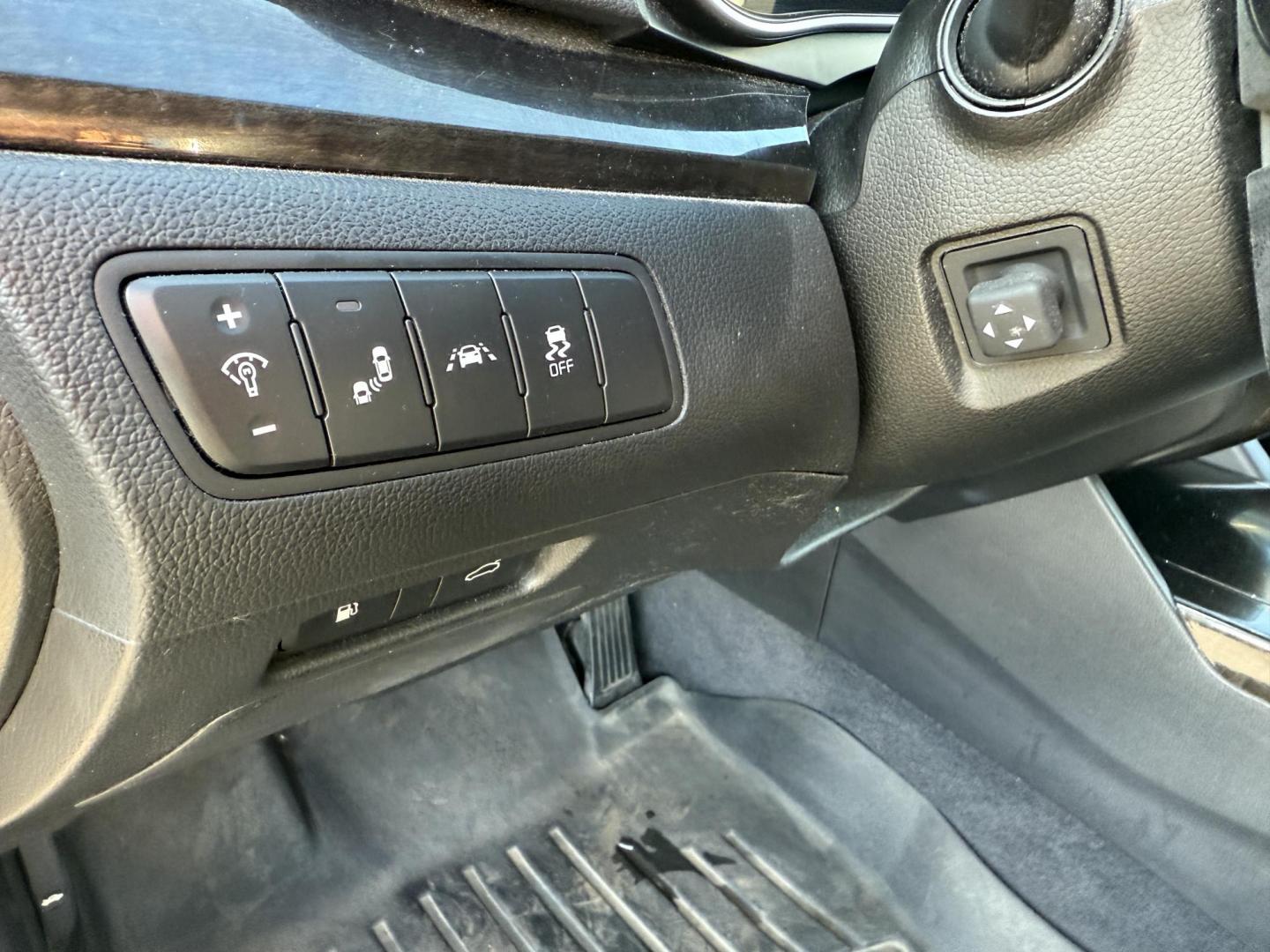 2015 Black /Black Kia Cadenza Premium (KNALN4D72F5) with an 3.3L V6 DOHC 24V engine, 6-Speed Automatic transmission, located at 11115 Chardon Rd. , Chardon, OH, 44024, (440) 214-9705, 41.580246, -81.241943 - This 2015 Kia Cadenza Premium offers a refined driving experience with its 3.3L V6 engine and 6-speed automatic transmission, achieving up to 28 MPG on the highway. Its upscale interior features Nappa leather, heated and cooled power front seats, heated rear seats, dual-zone automatic climate contro - Photo#23