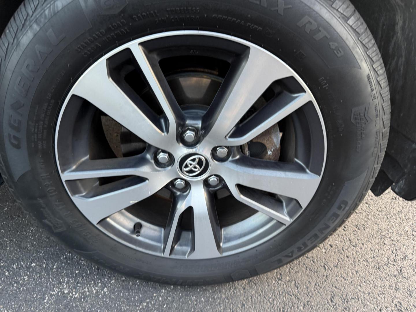 2017 Gray /Black Toyota RAV4 XLE AWD (JTMRFREV4HJ) with an 2.5L I4 DOHC 16V engine, 6A transmission, located at 11115 Chardon Rd. , Chardon, OH, 44024, (440) 214-9705, 41.580246, -81.241943 - One Owner 2017 Toyota RAV4 XLE AWD – Reliable, Versatile, and Packed with Safety Features! Drive with confidence in this one-owner 2017 Toyota RAV4 XLE AWD. Powered by a fuel-efficient 2.5L I4 engine with a 6-speed automatic transmission, this SUV delivers a smooth ride and impressive efficiency - Photo#4