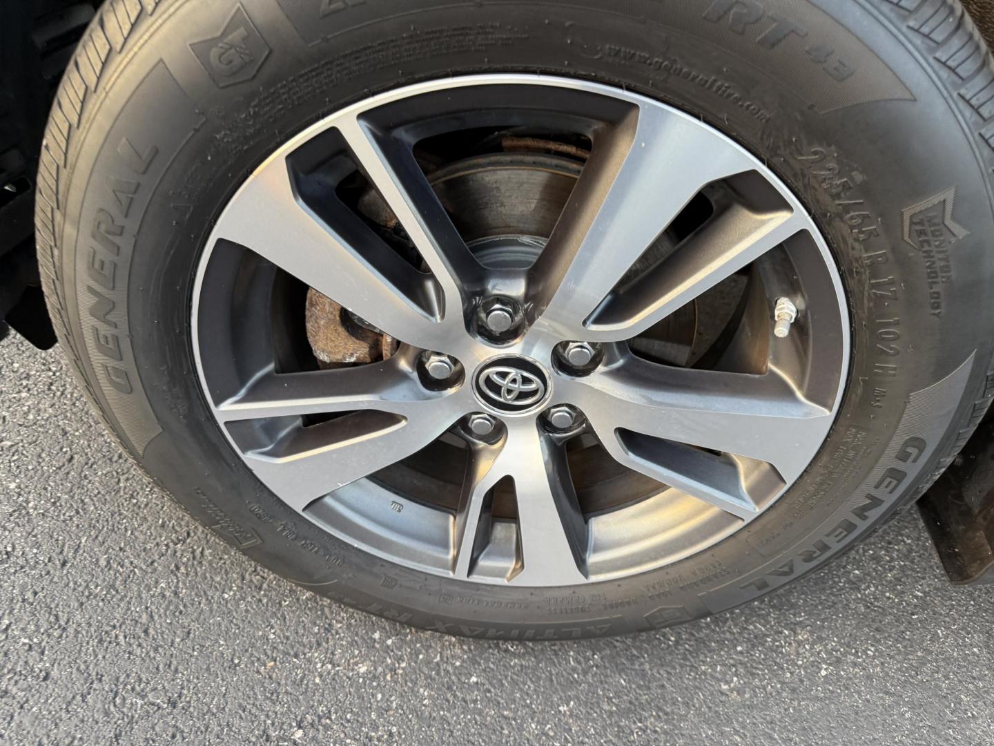 2017 Gray /Black Toyota RAV4 XLE AWD (JTMRFREV4HJ) with an 2.5L I4 DOHC 16V engine, 6A transmission, located at 11115 Chardon Rd. , Chardon, OH, 44024, (440) 214-9705, 41.580246, -81.241943 - One Owner 2017 Toyota RAV4 XLE AWD – Reliable, Versatile, and Packed with Safety Features! Drive with confidence in this one-owner 2017 Toyota RAV4 XLE AWD. Powered by a fuel-efficient 2.5L I4 engine with a 6-speed automatic transmission, this SUV delivers a smooth ride and impressive efficiency - Photo#13